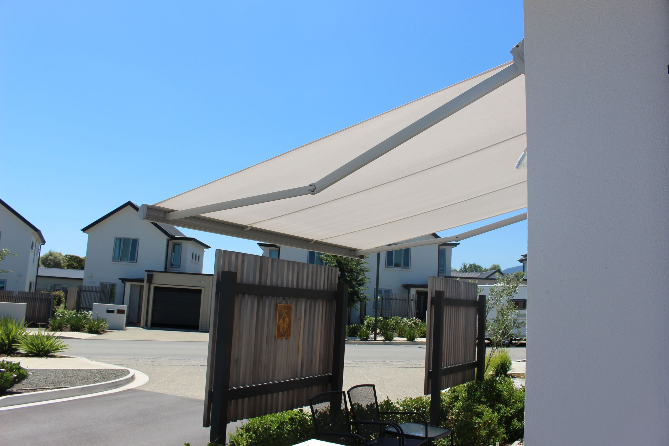 Felicia™ Retractable Cassette Awning