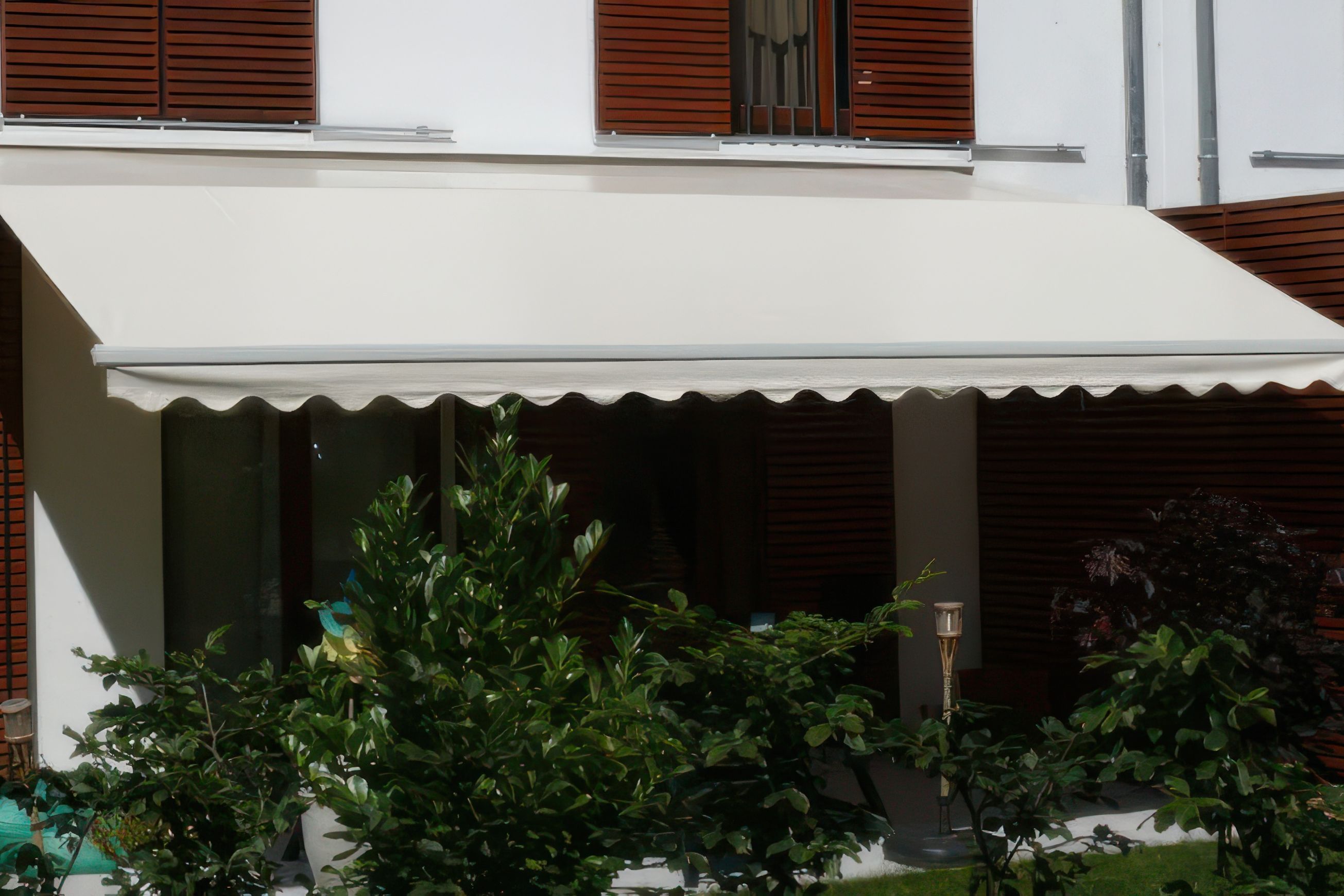 Leiner Sunrain Folding Arm Awning