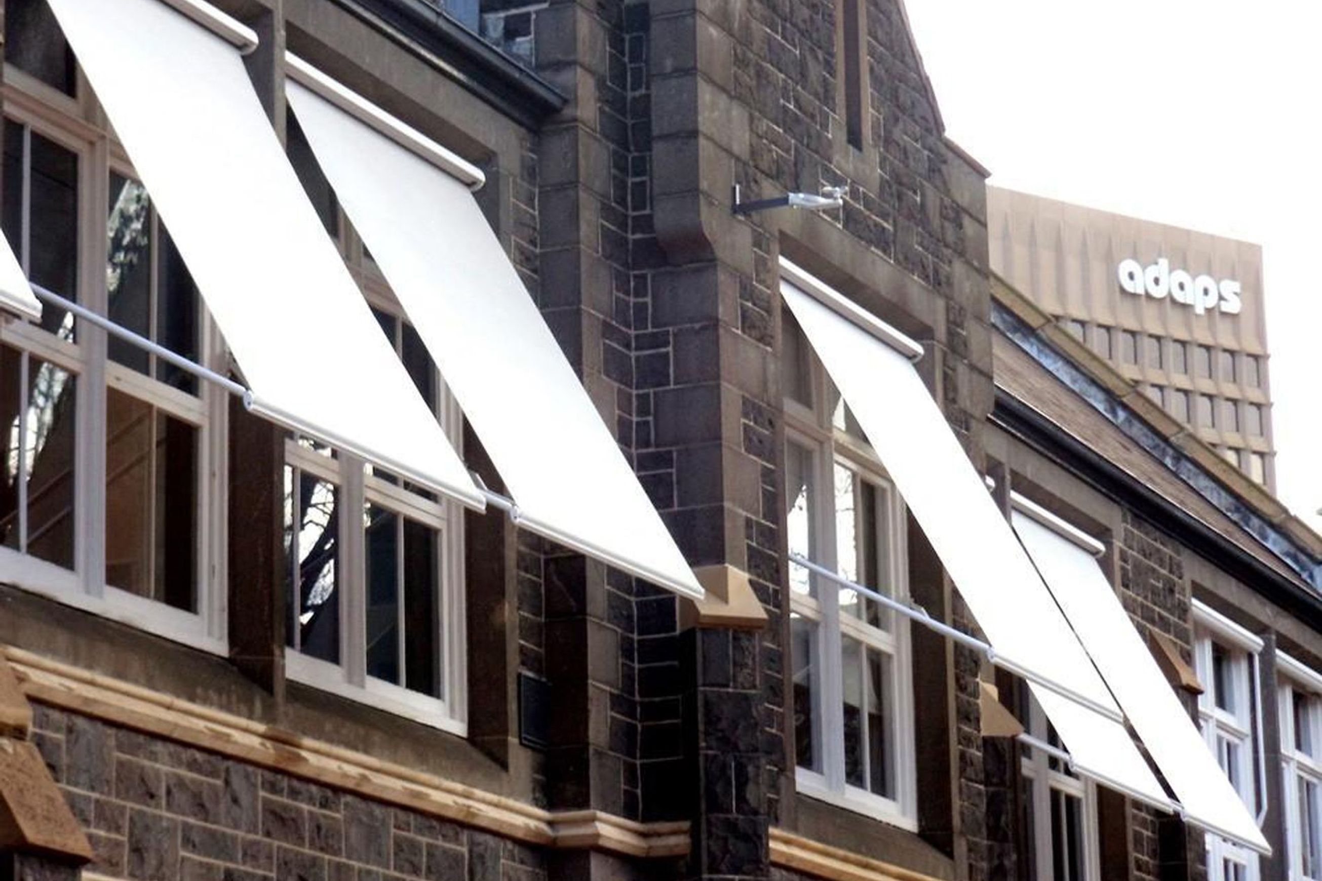 Drop Arm Awnings | Warema