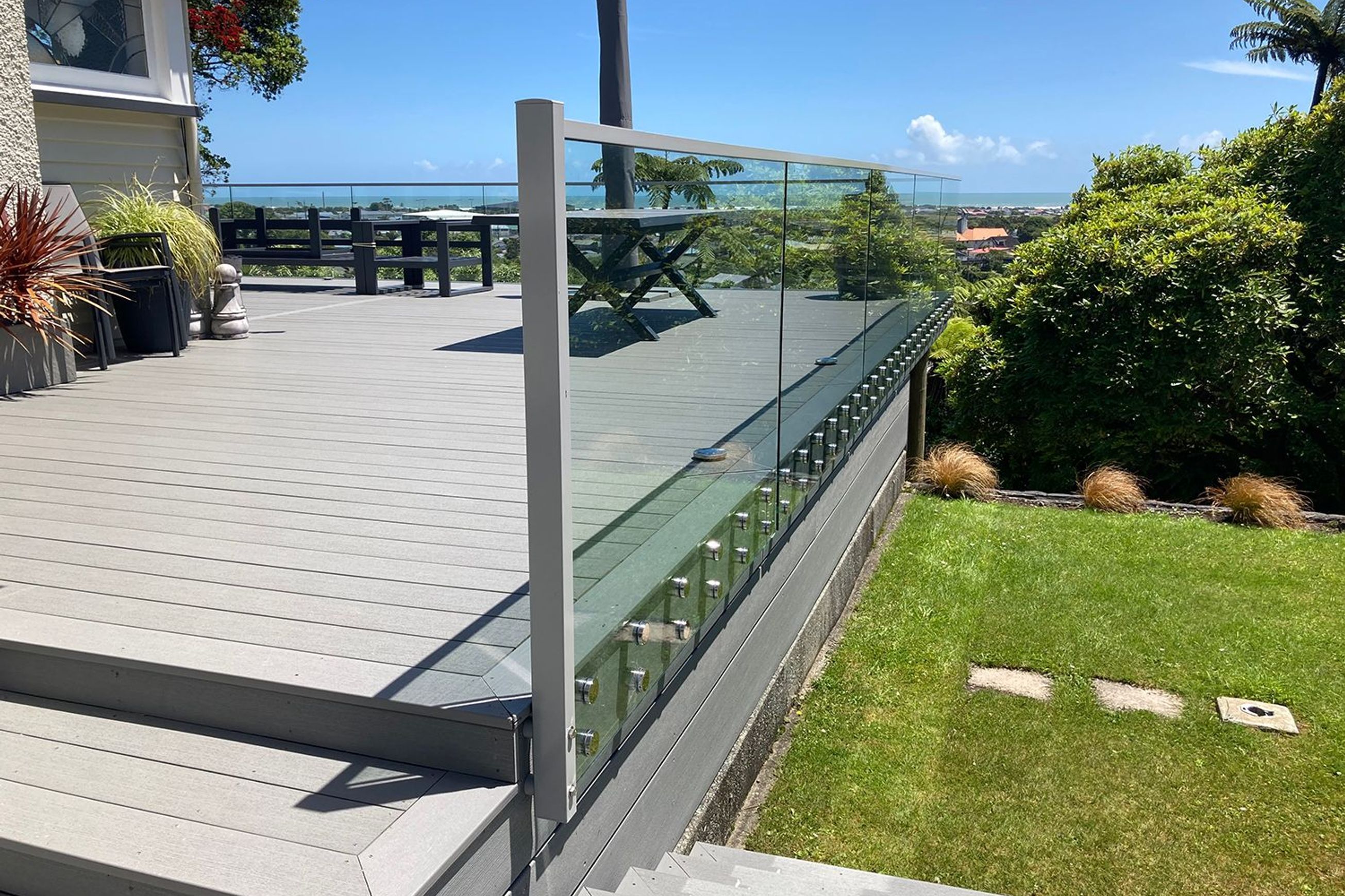 Edgetec® Double Disc Glass Balustrade