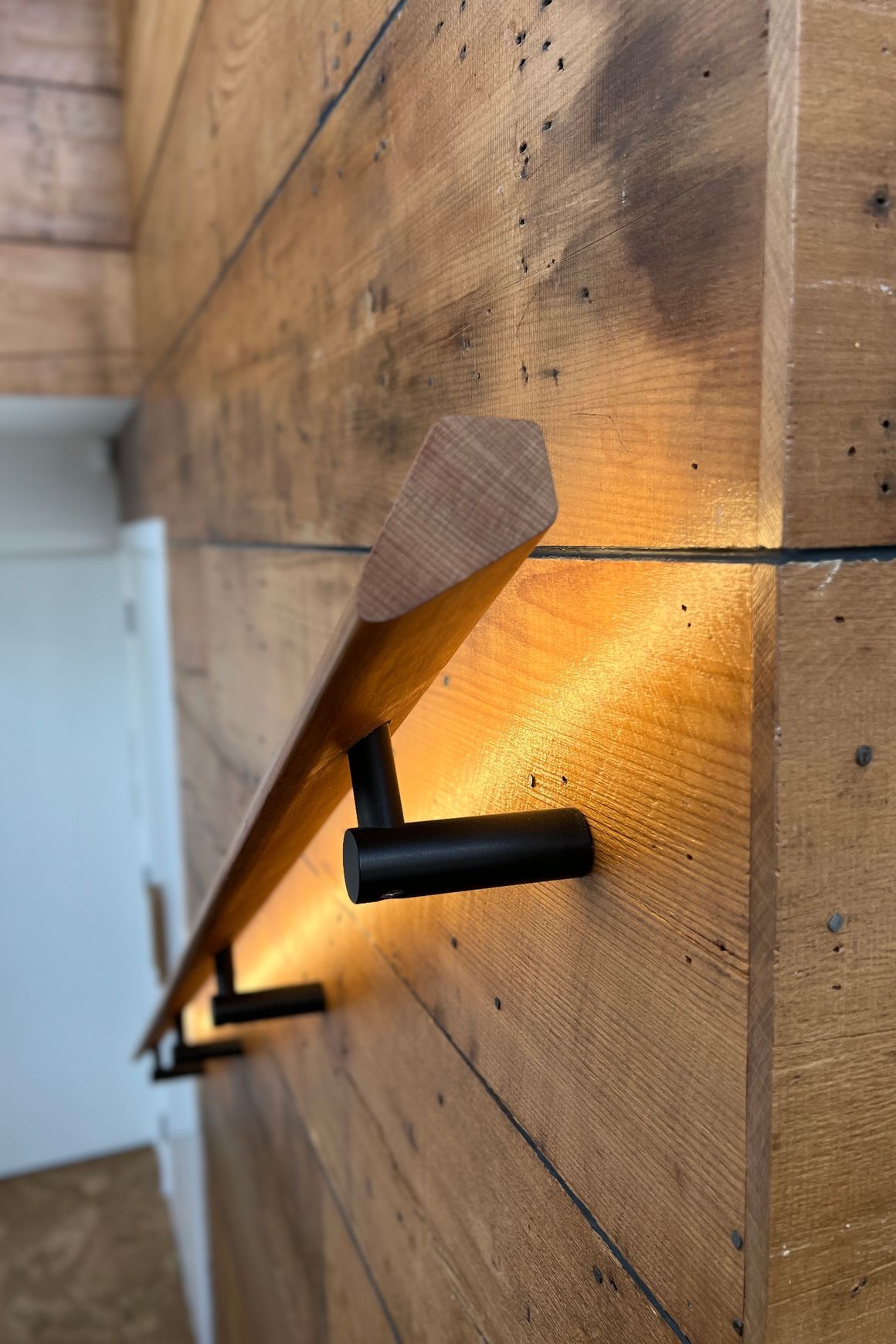 HB525 Stair Rail Bracket with Light Wiring Capability