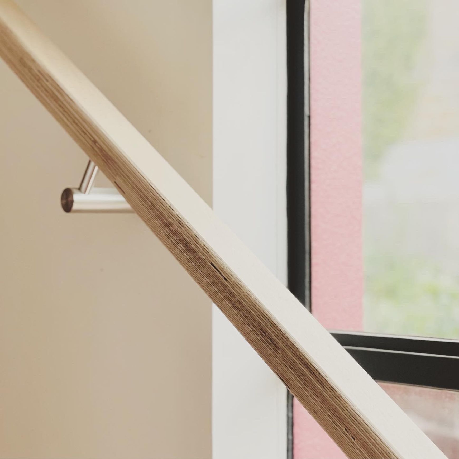 HB530 Round Stainless Steel Stair Rail Bracket