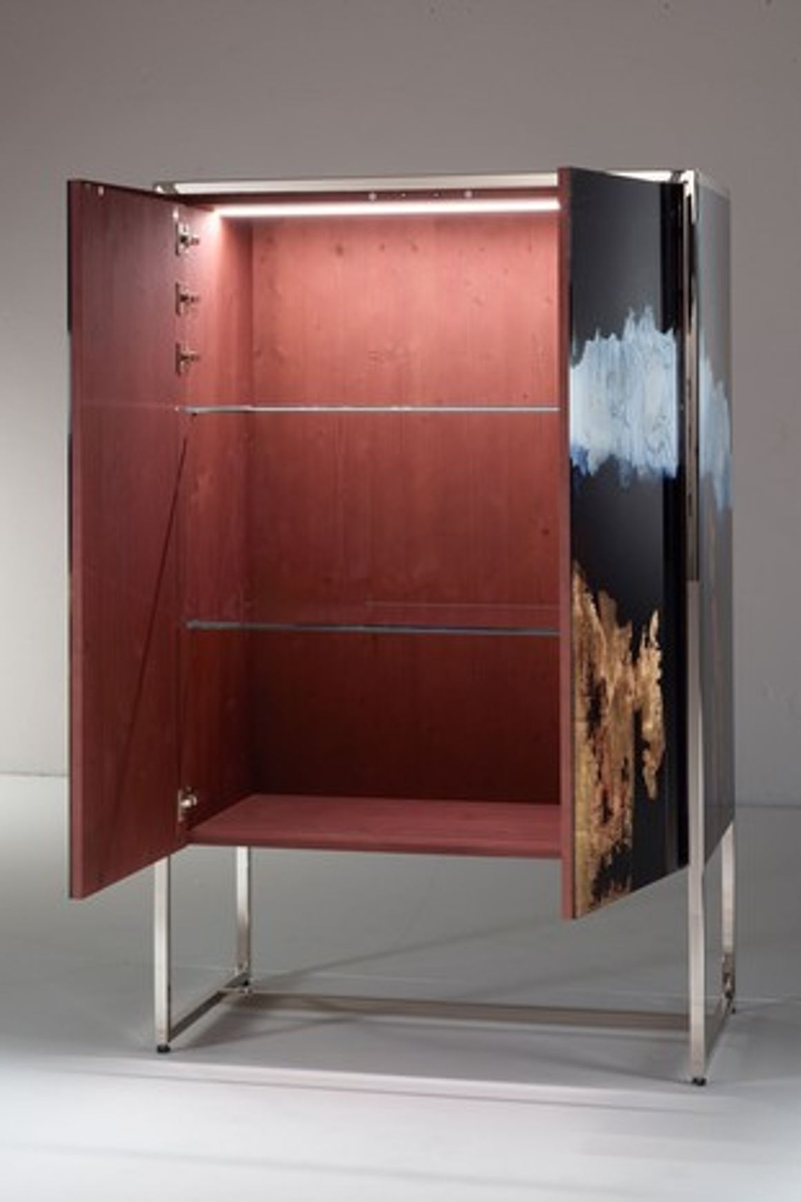 Leonardo Cabinet