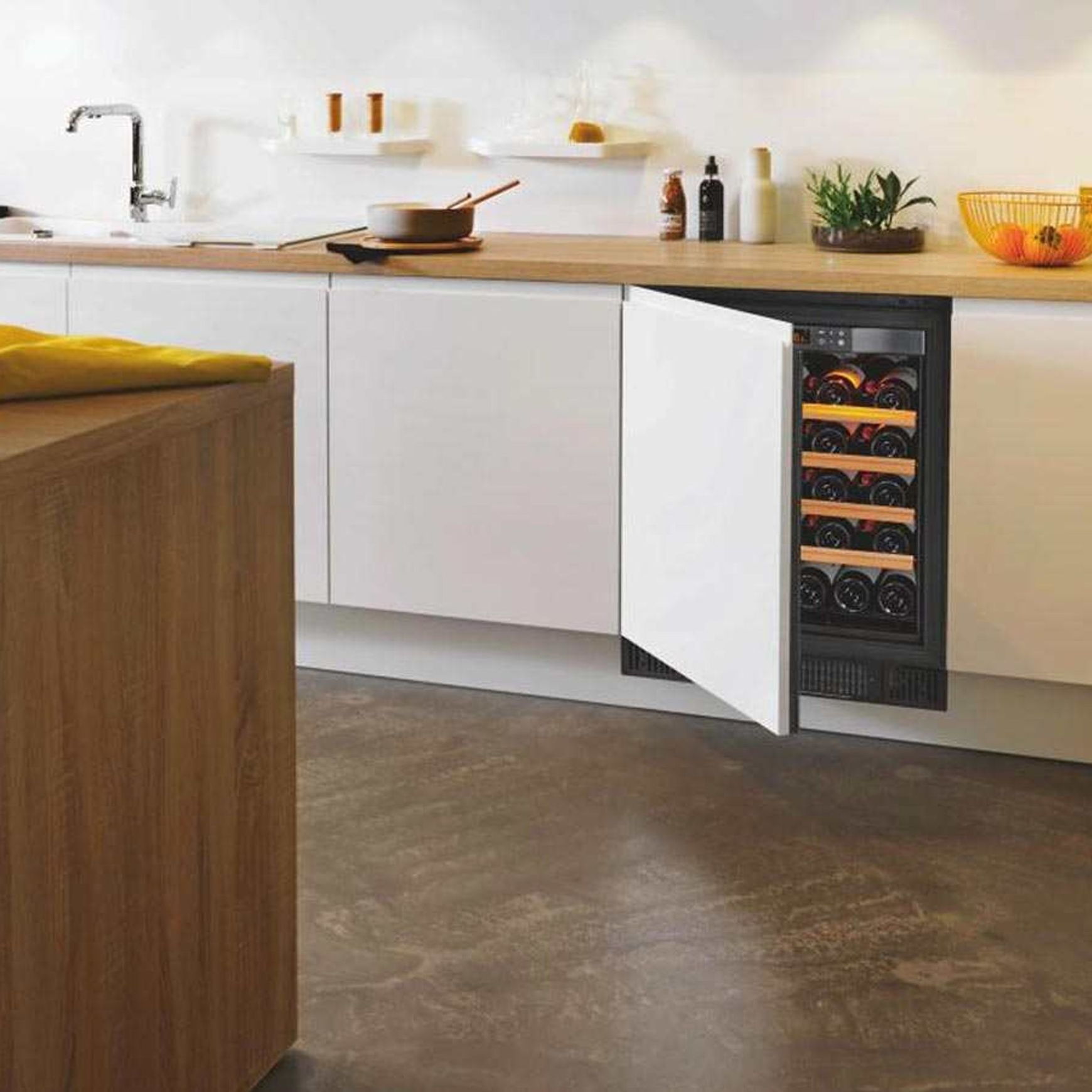 Compact Cabinet
