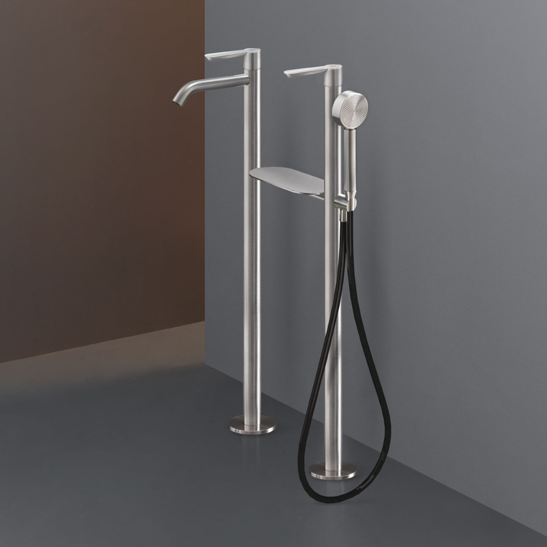 LUTEZIA PLUS Free Standing Bathtub Set by CEA