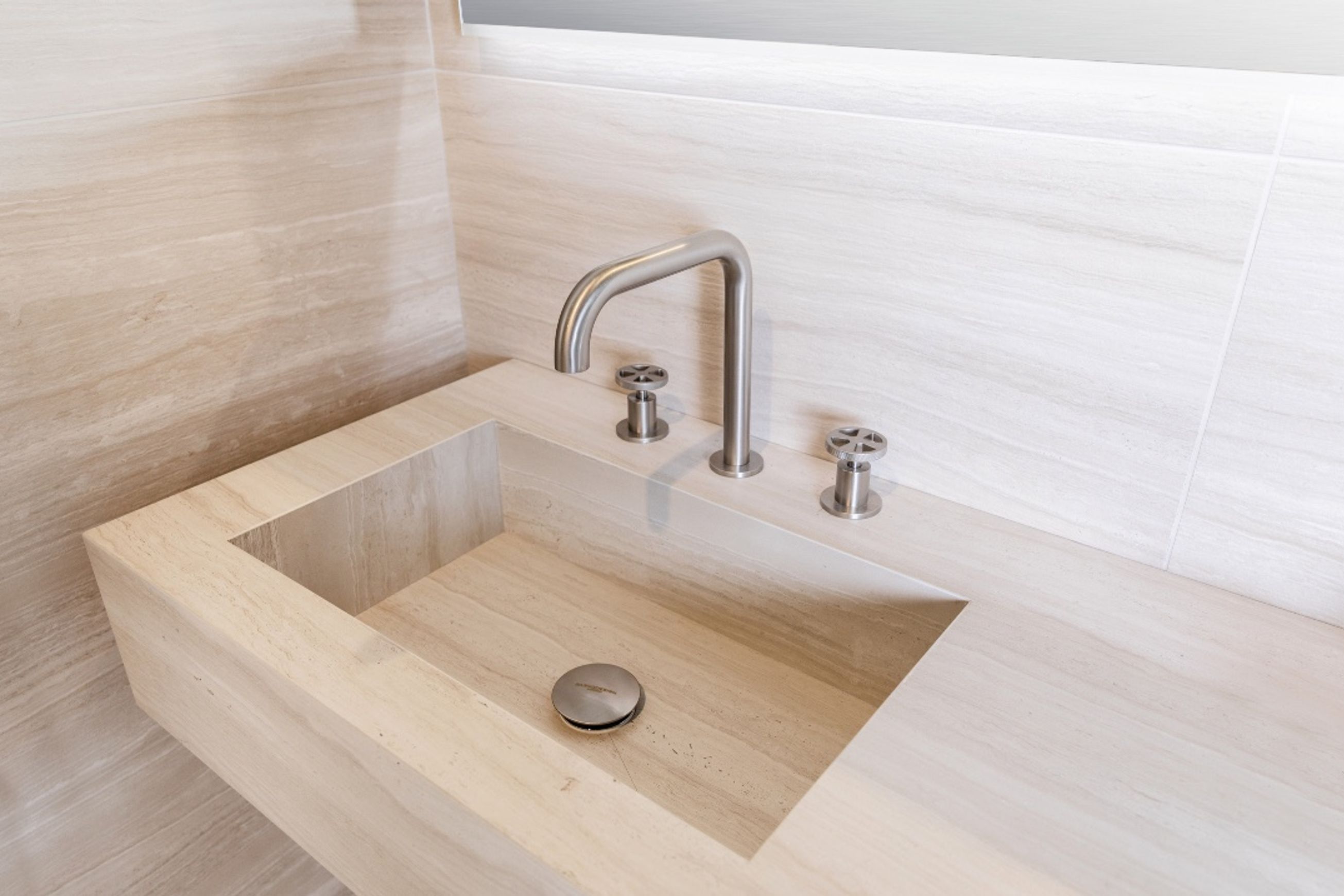 Bagnodesign | Revolution Mixers & Taps