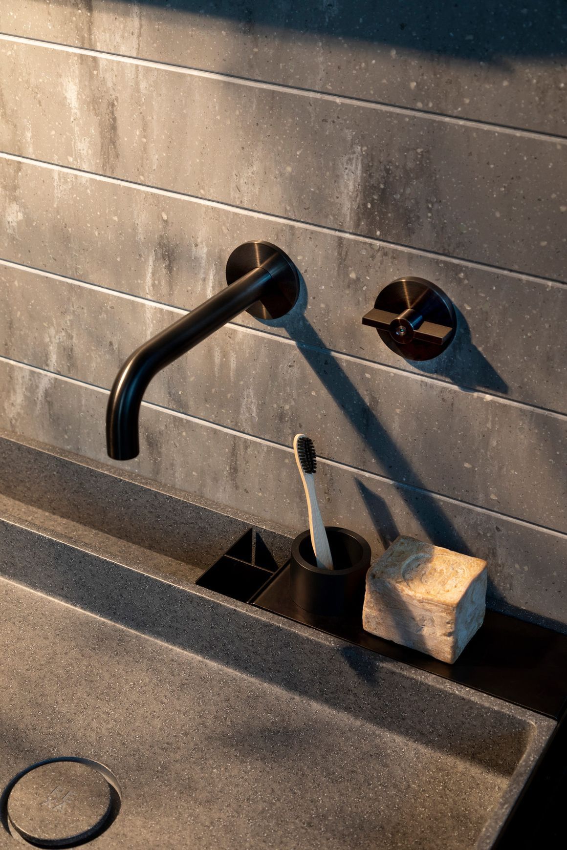 Valvola01 Collection by QUADRO