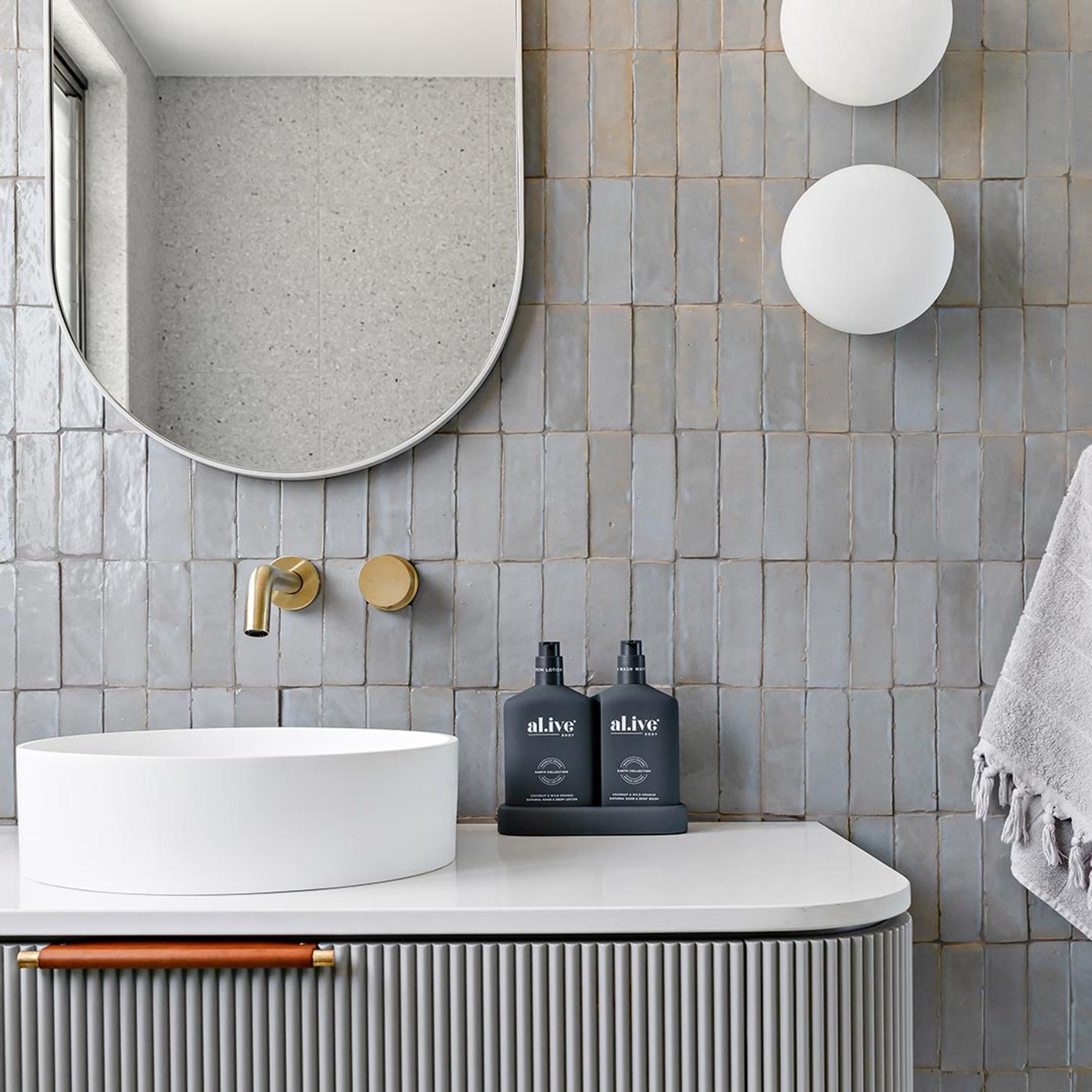Lola Basin Sink