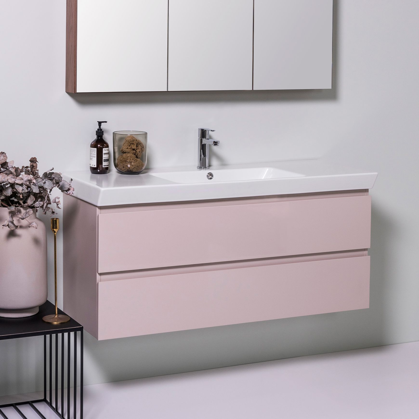 Edge Vanity