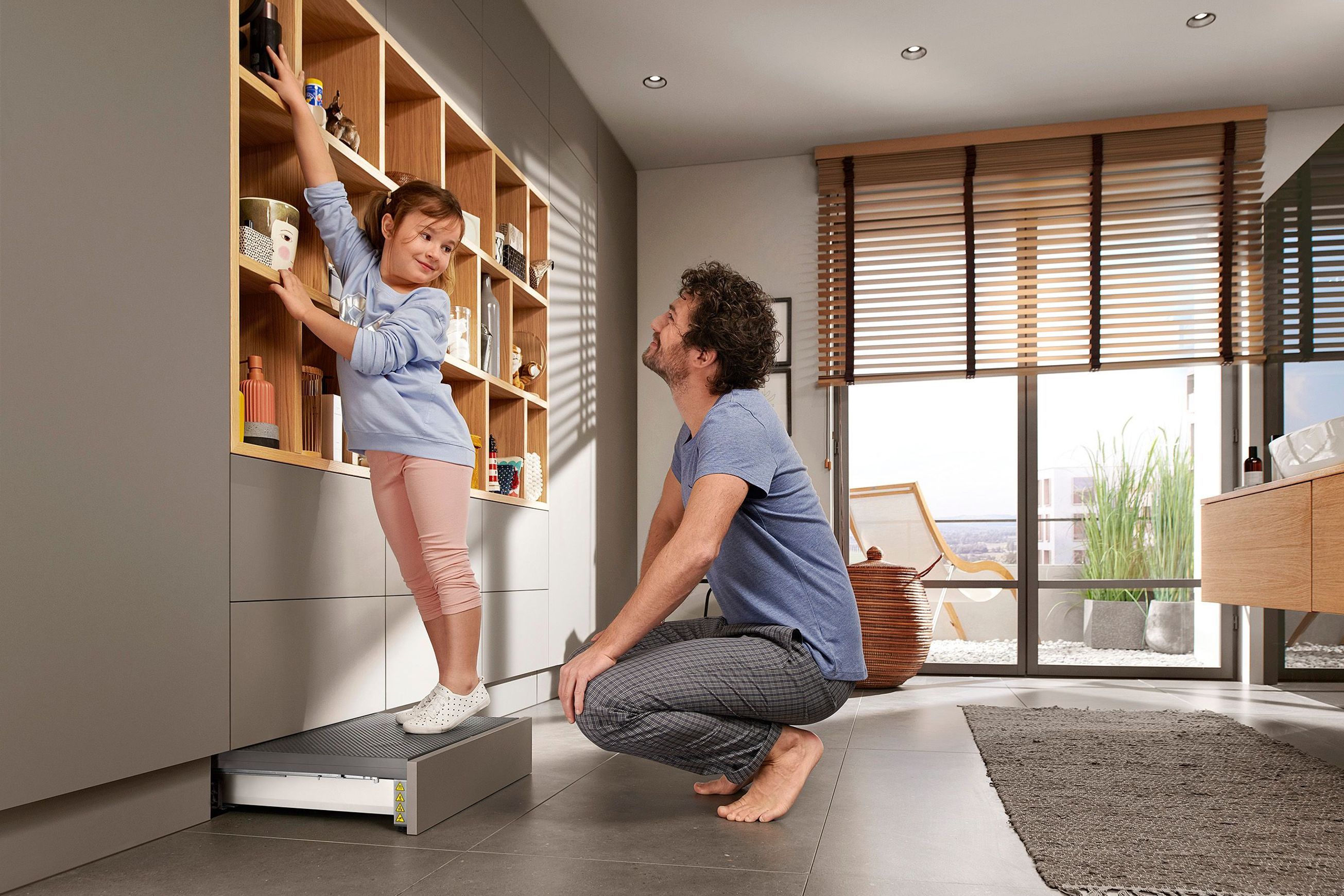SPACE STEP - Cabinet Application