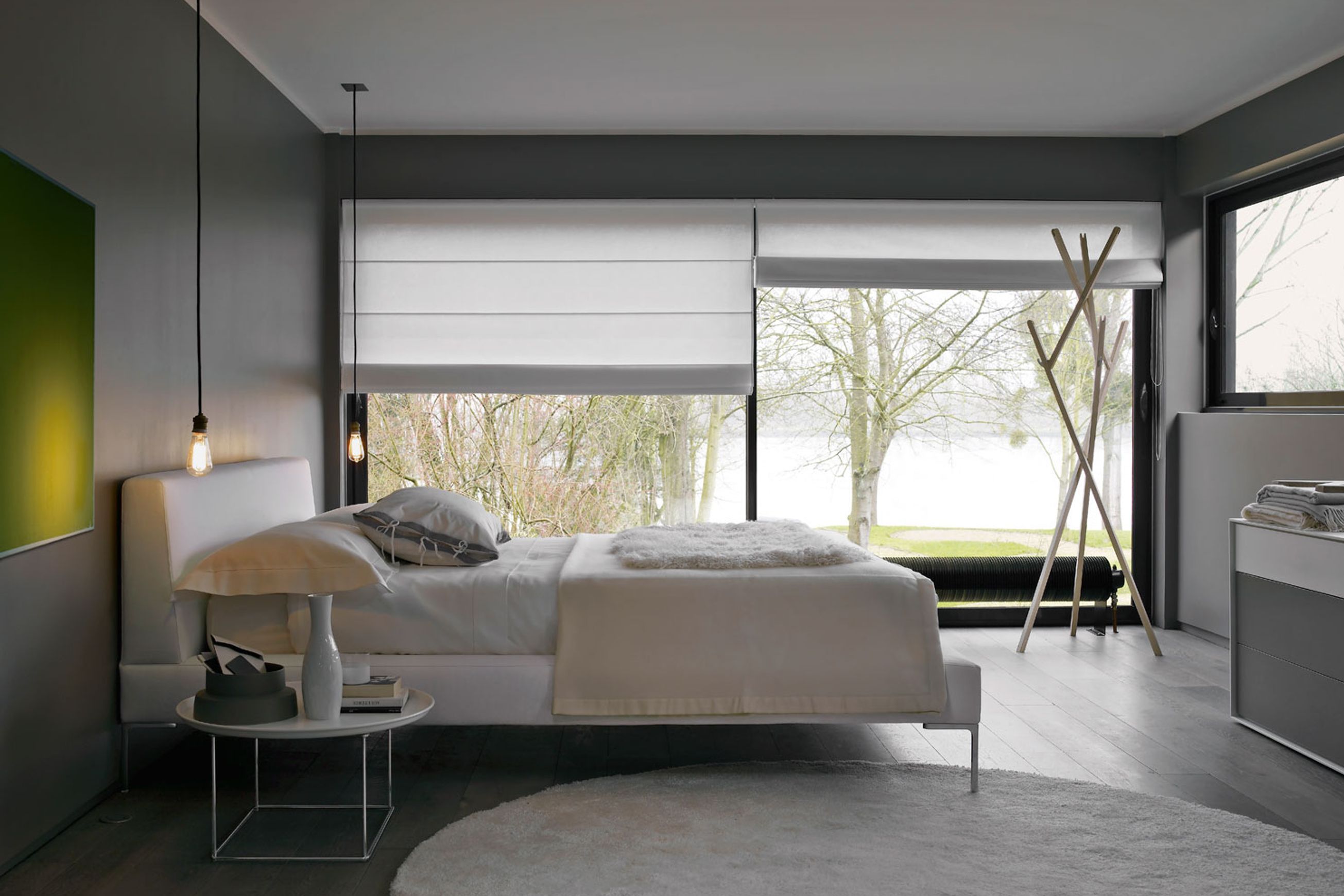 Charles | Bed