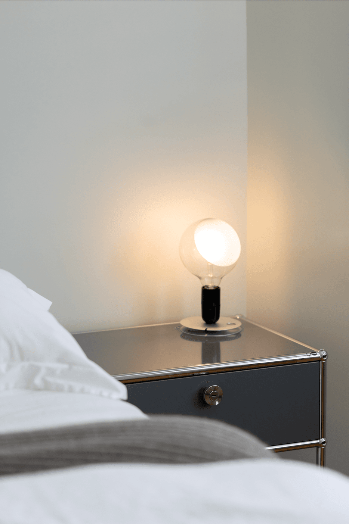 Haller Bedside