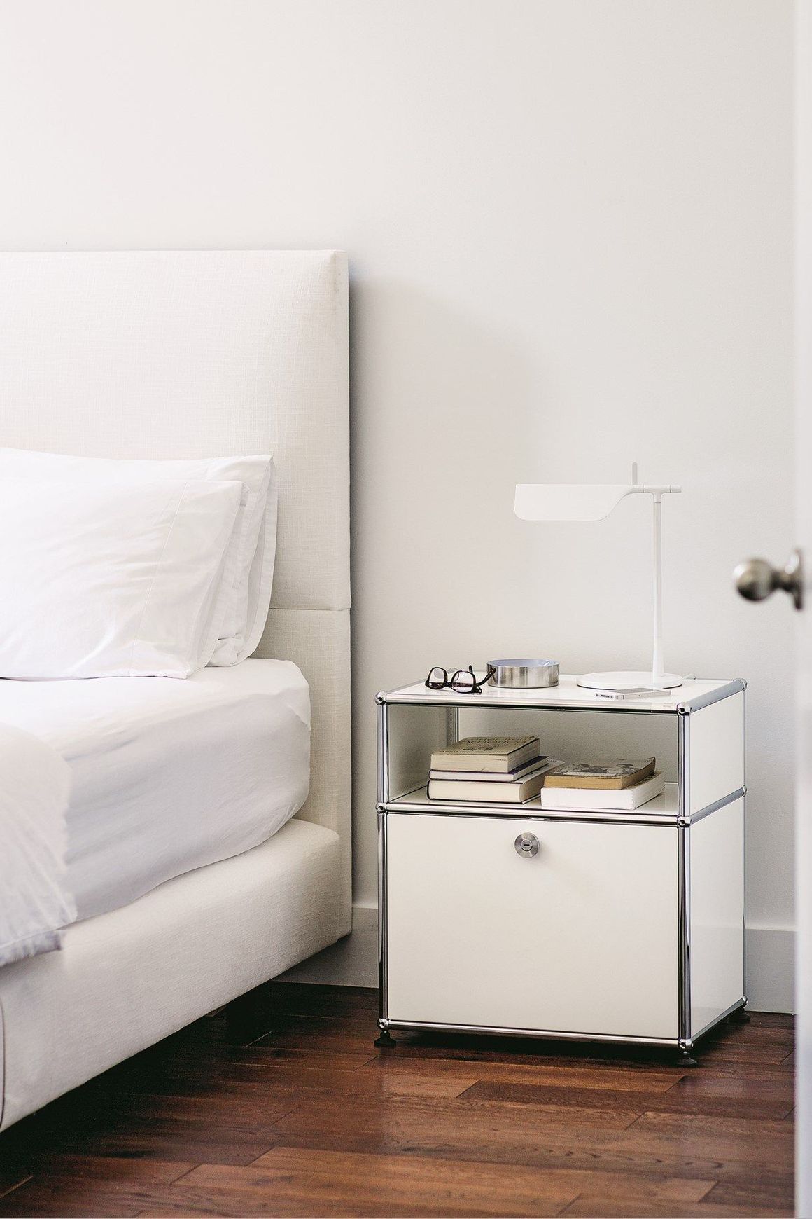 Haller Bedside