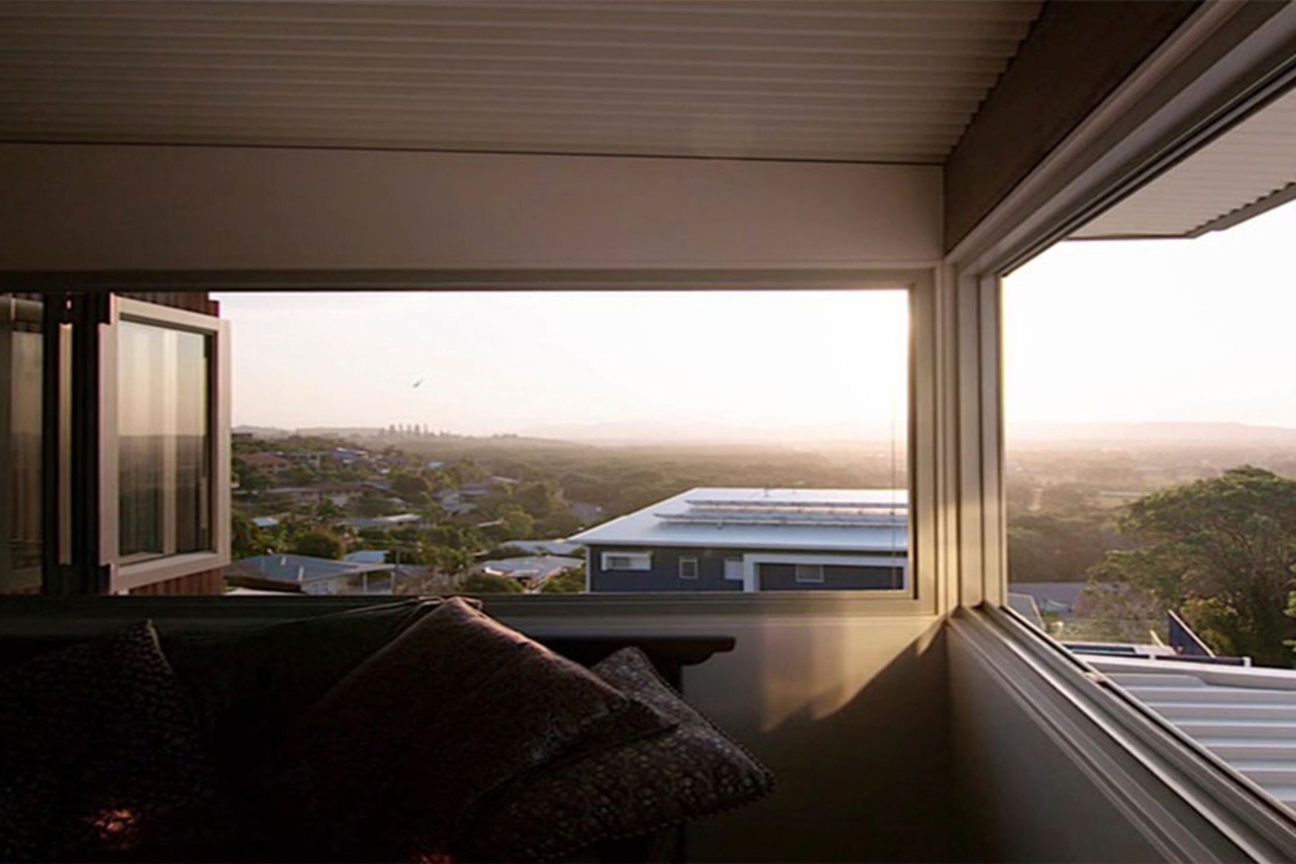 Vantage | Series 546 | Bi-fold Window