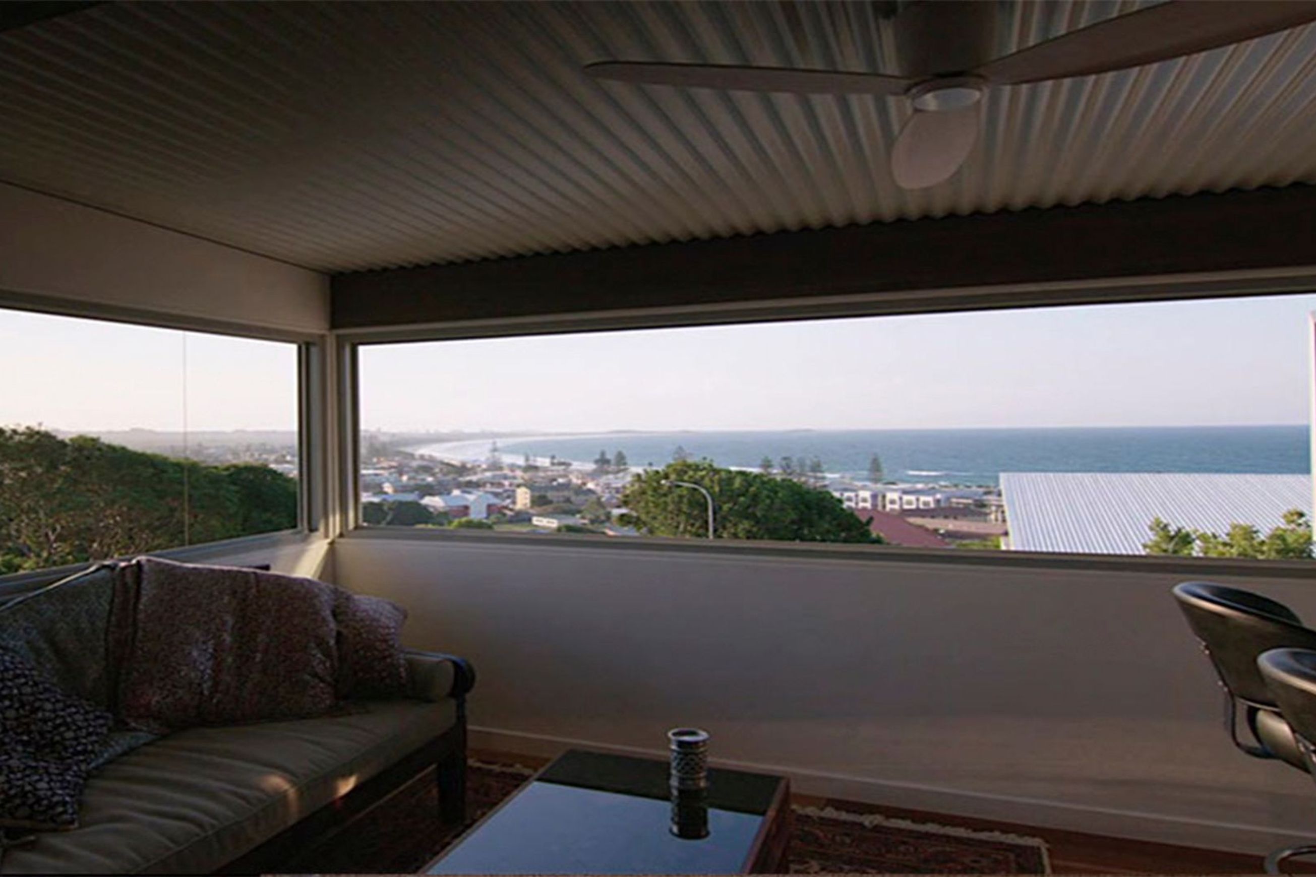 Vantage | Series 546 | Bi-fold Window