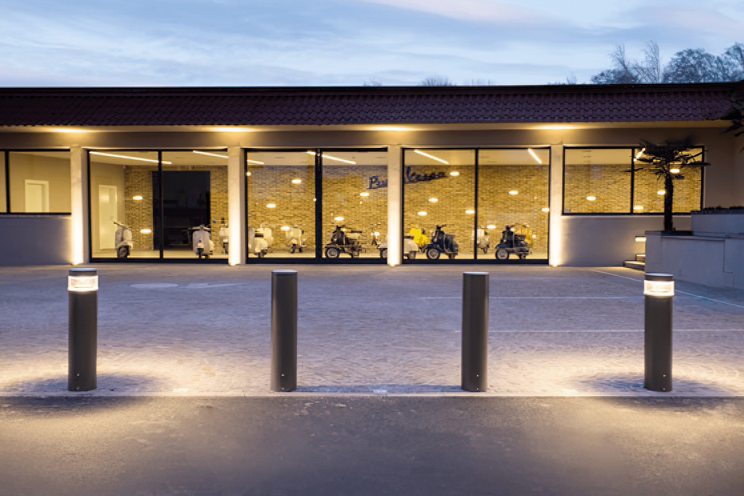 Ikonic Bollard Light