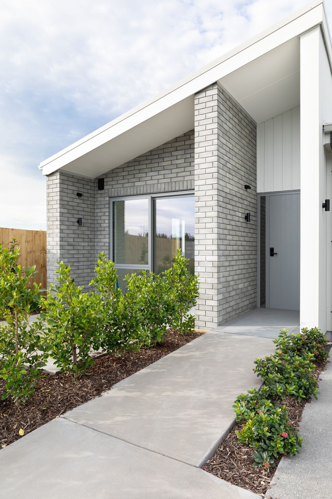 Strata Brick