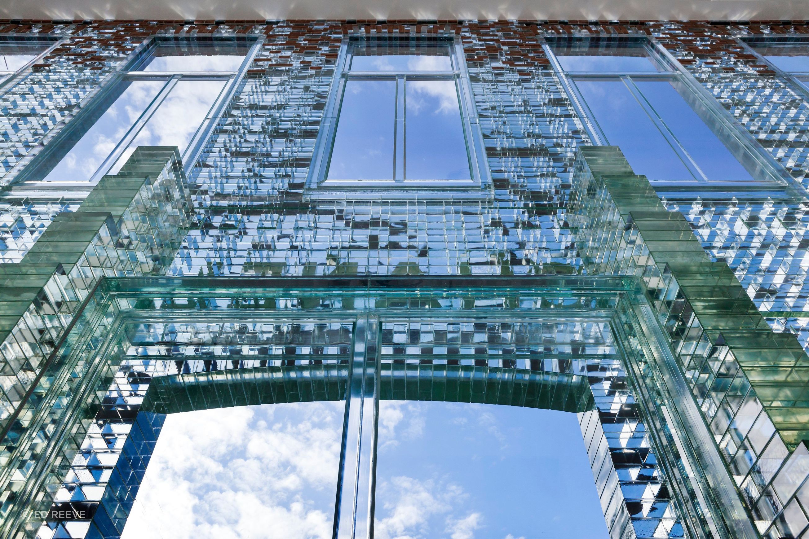 Poesia Polished Cast Glass Bricks