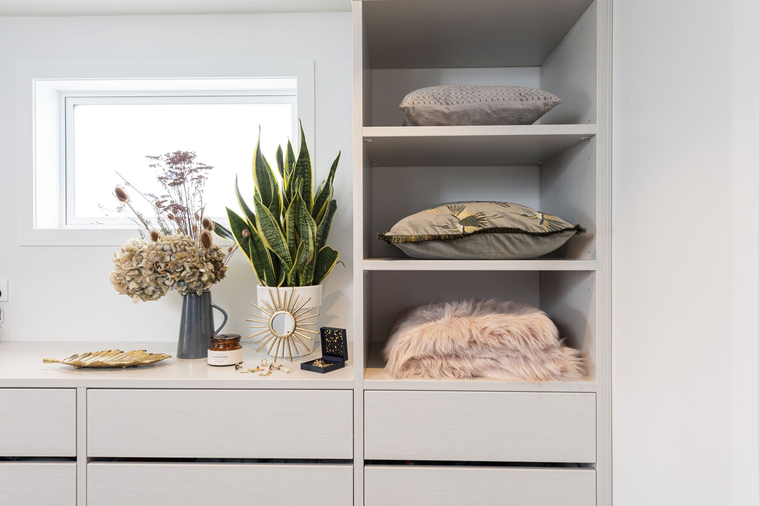 Custom Built In Wardrobe Systems