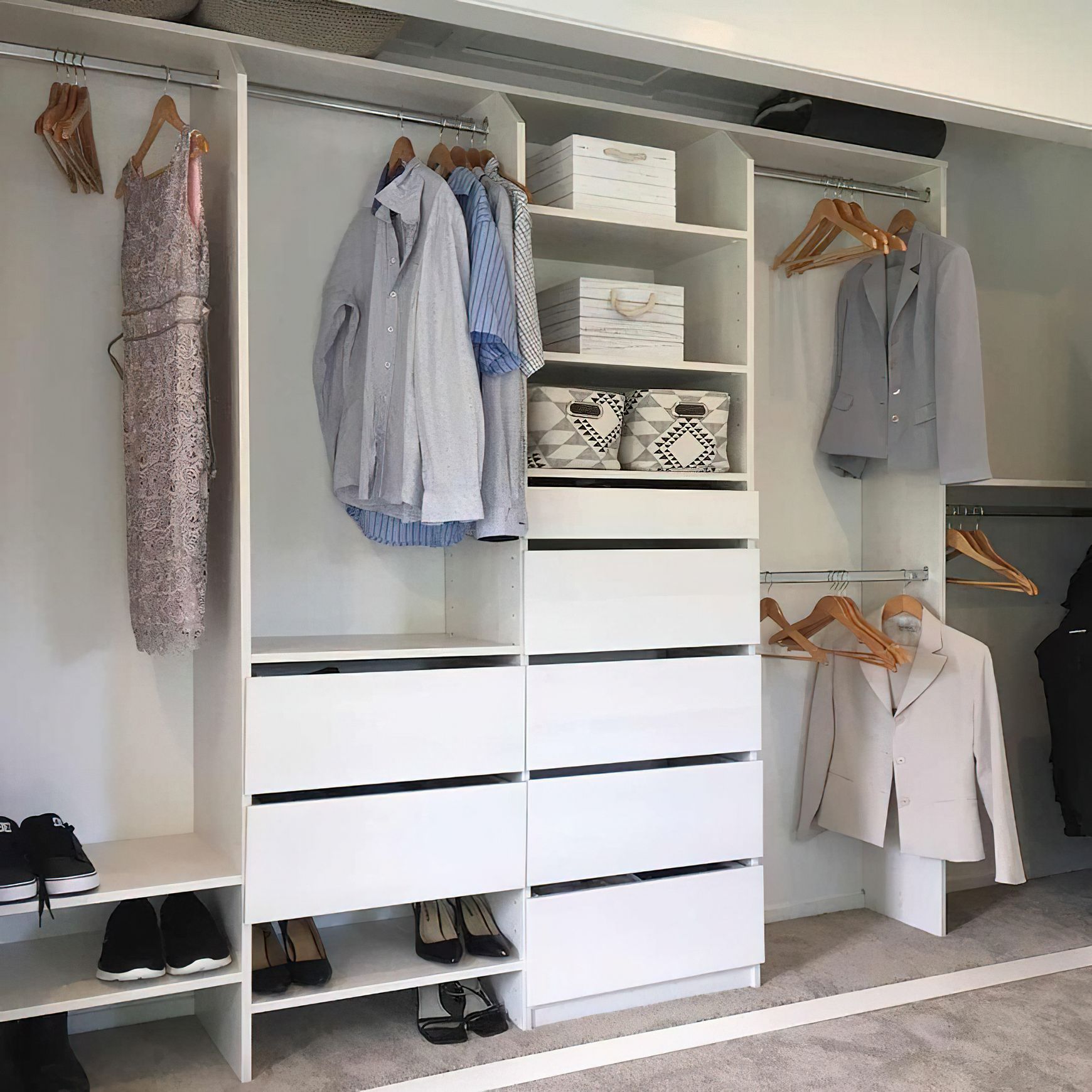 Reach-in Wardrobes