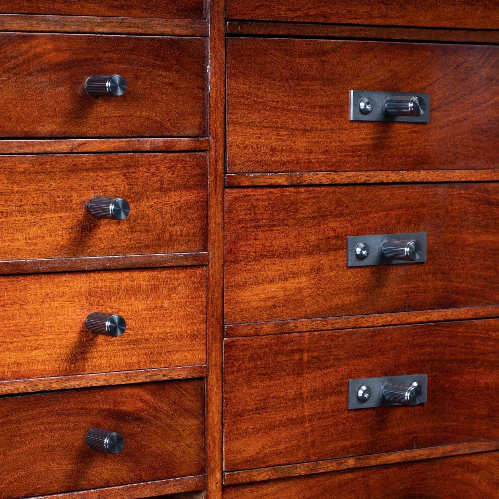 Furniture Knob Linear