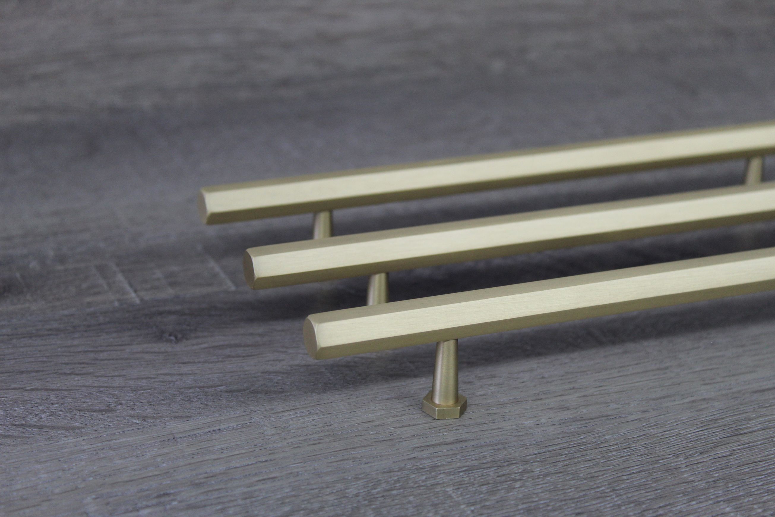 Wentworth Solid Brass Handle (No. 16)