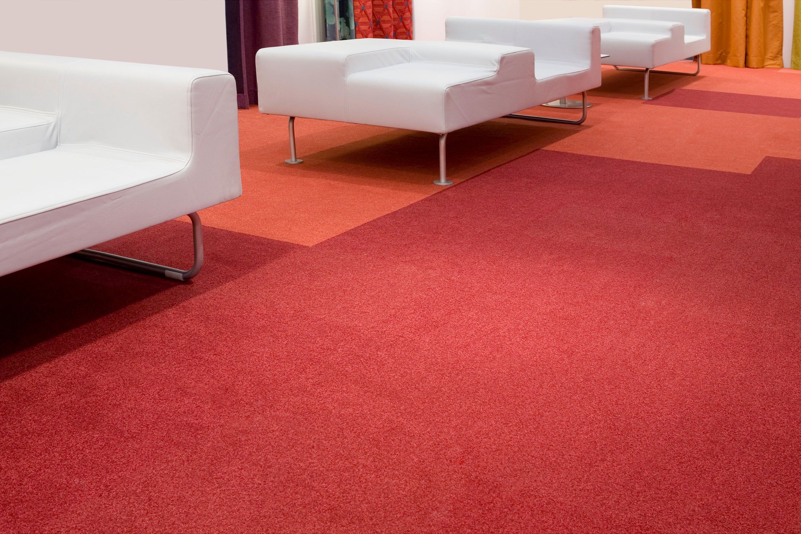 Cambridge& Cut Pile Carpet Tiles by modulyss