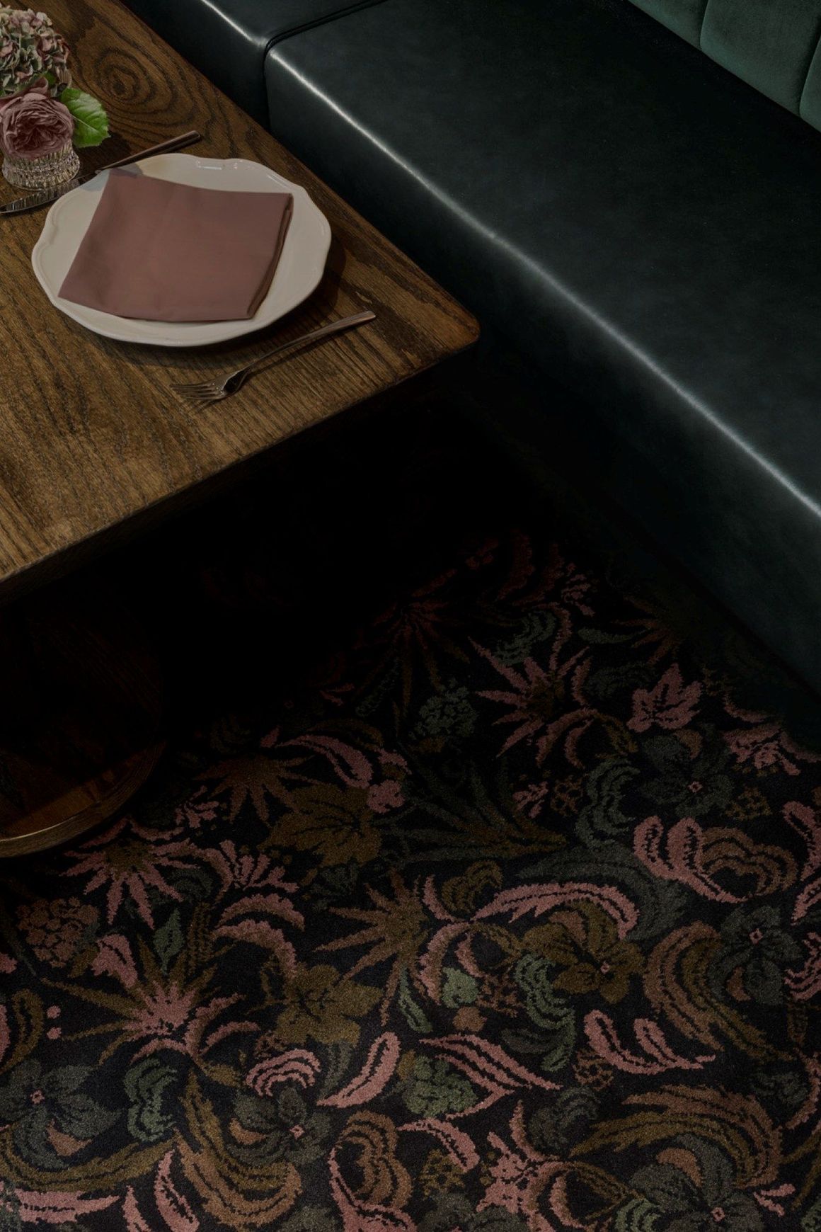 Grappa Dark Night l Axminster Carpet
