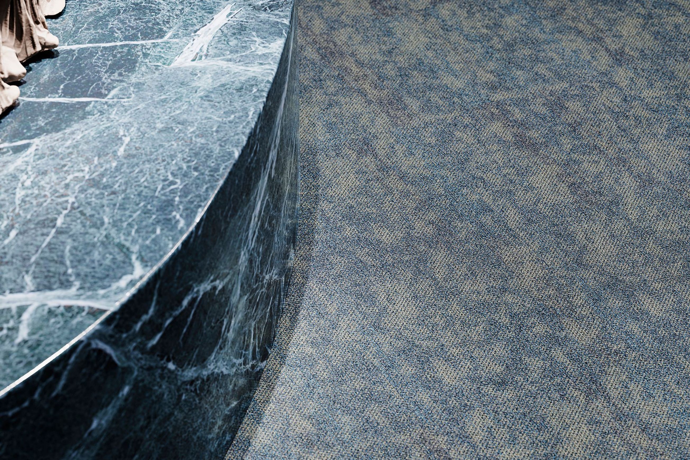 Haelo carpet tiles by modulyss®