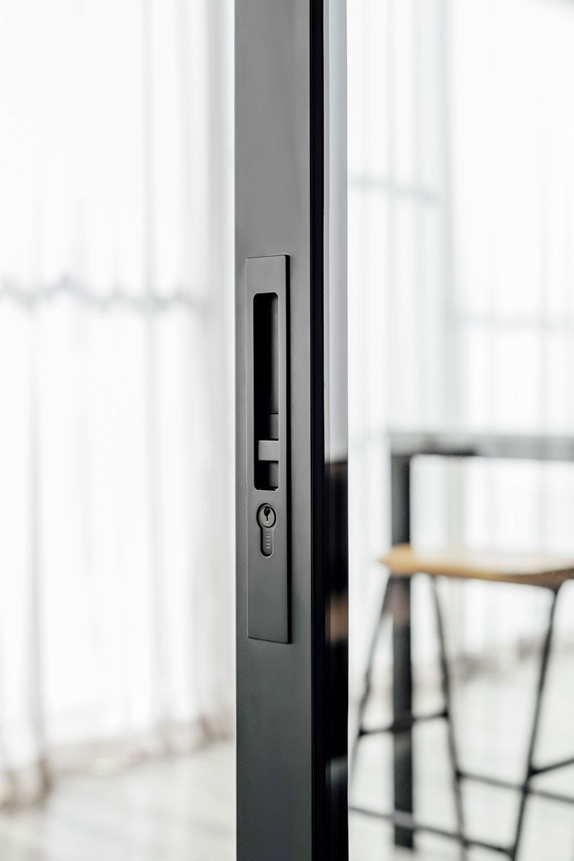 HB640 Series Narrow Sliding Door Lock – 33mm Backset