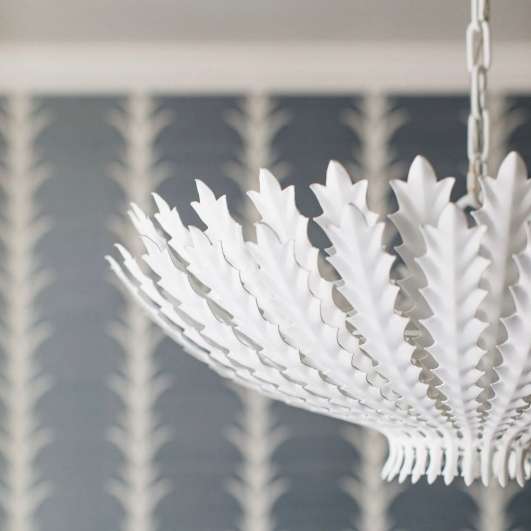 Visual Comfort AERIN Hampton Chandelier
