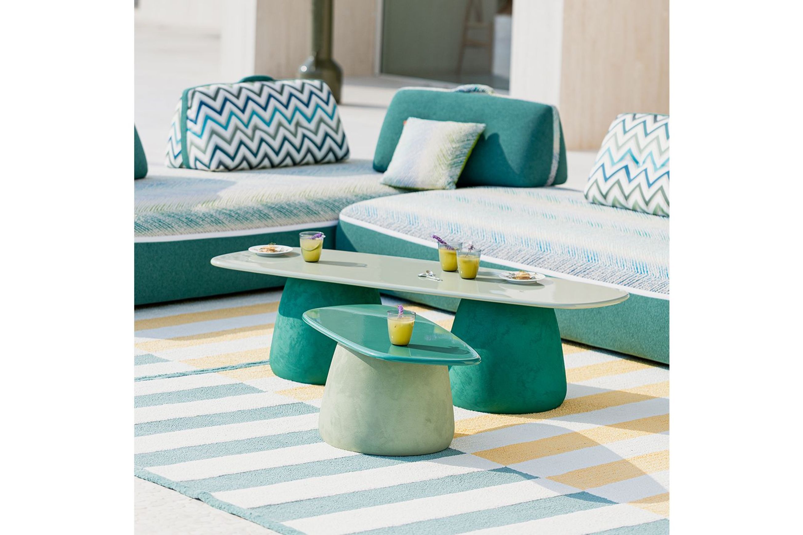 Kino Cocktail Table