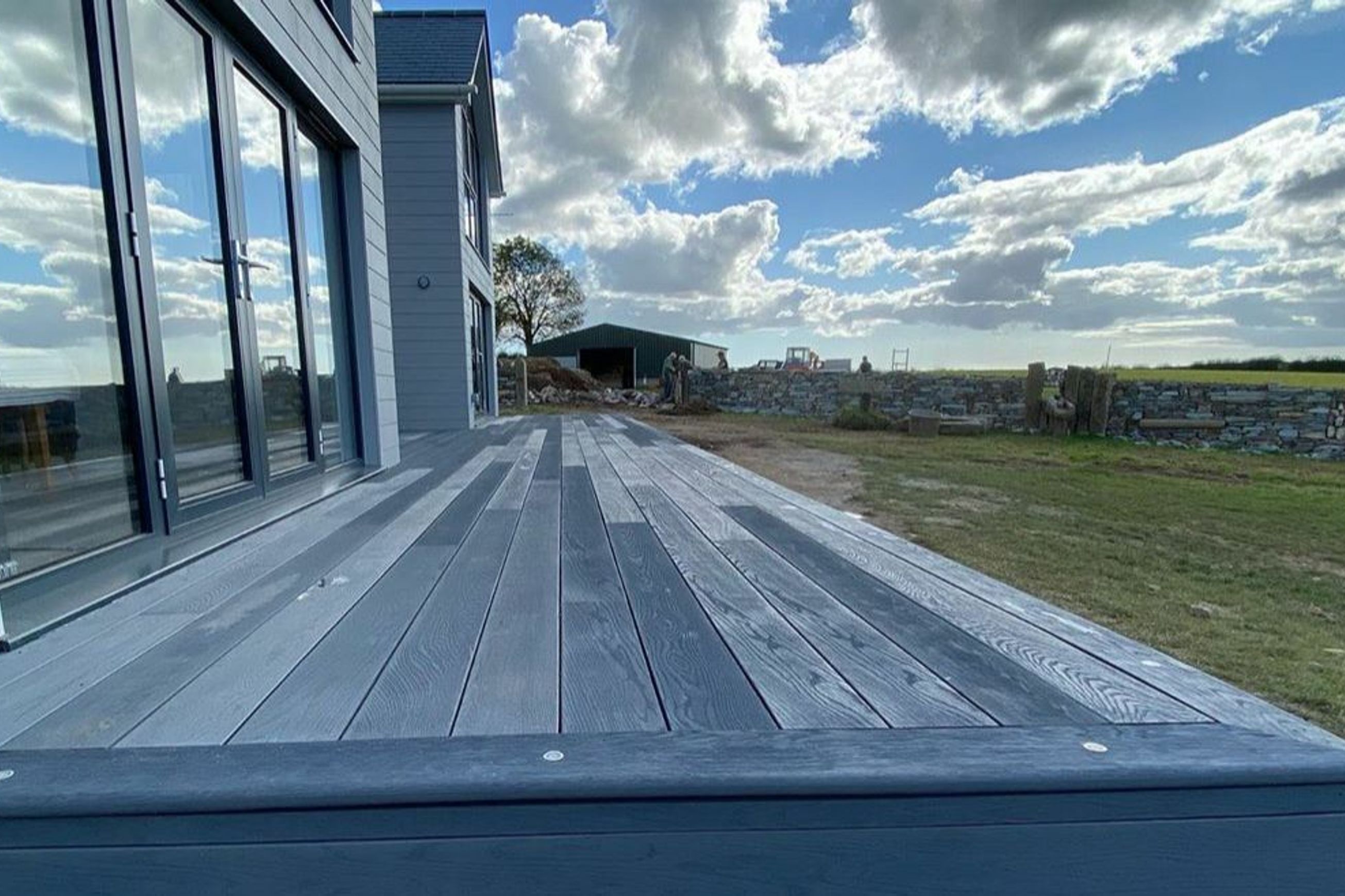 Millboard Brushed Basalt | Enhanced Grain Decking