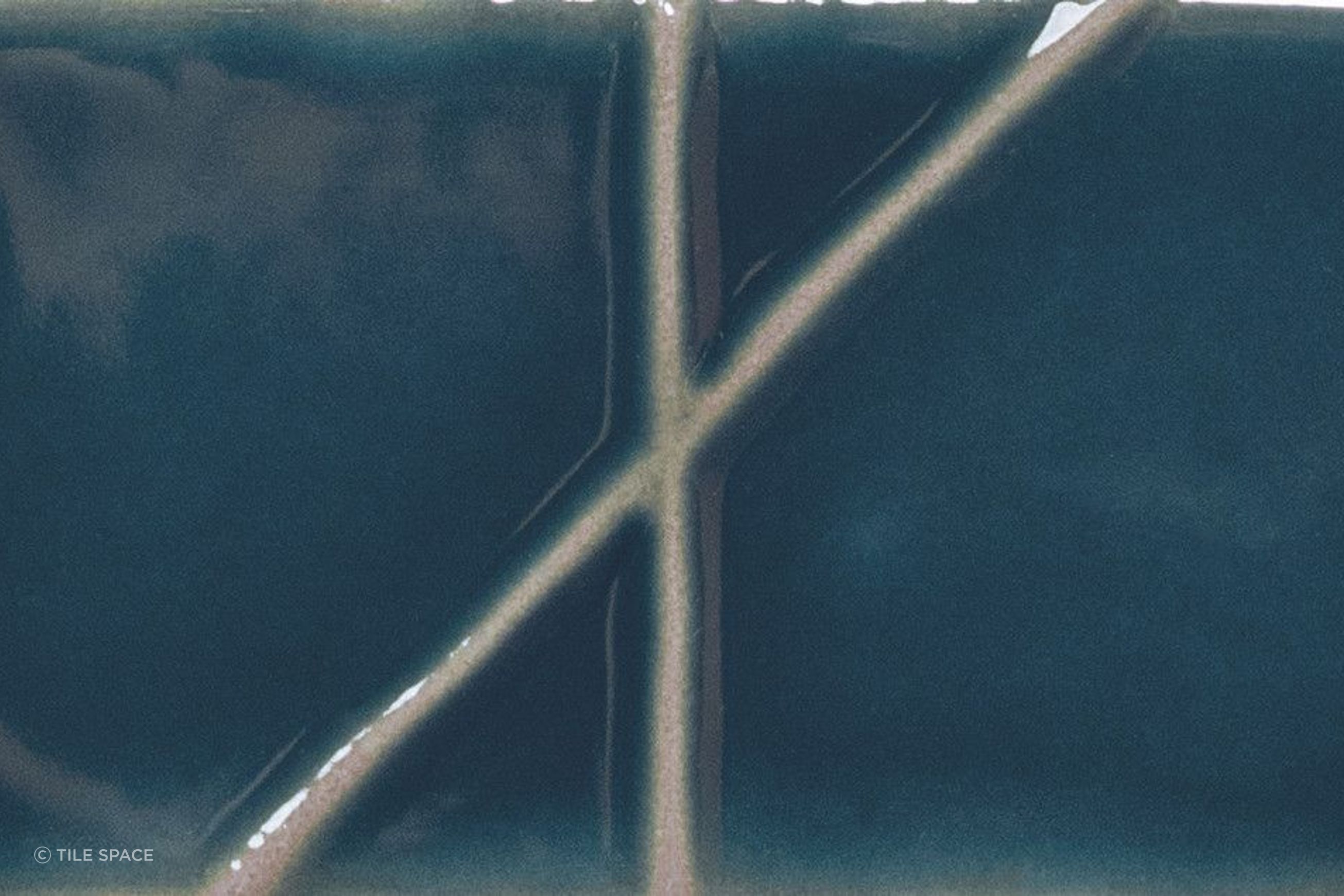 Yoko | Origami Marine Gloss | 62x125