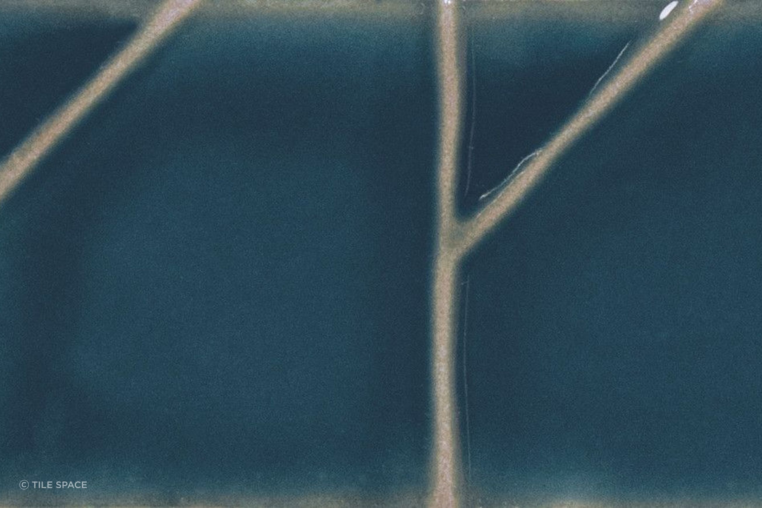 Yoko | Origami Marine Gloss | 62x125