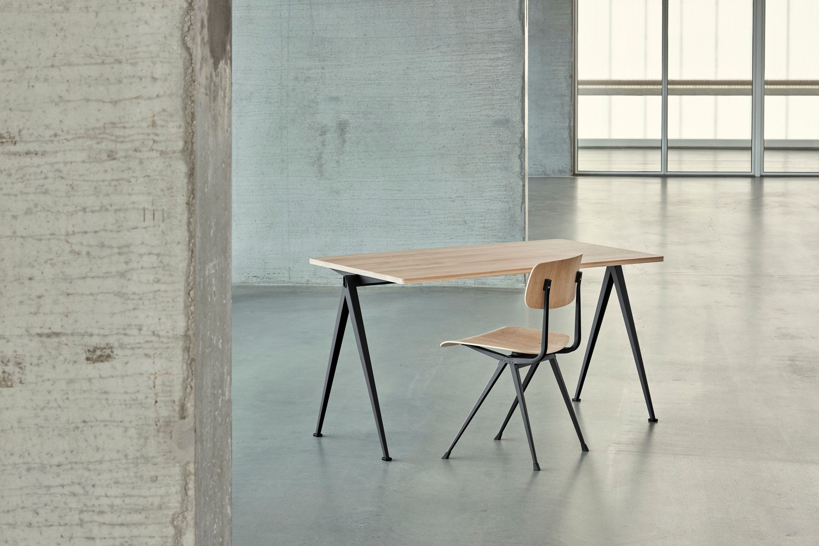 Pyramid Desk