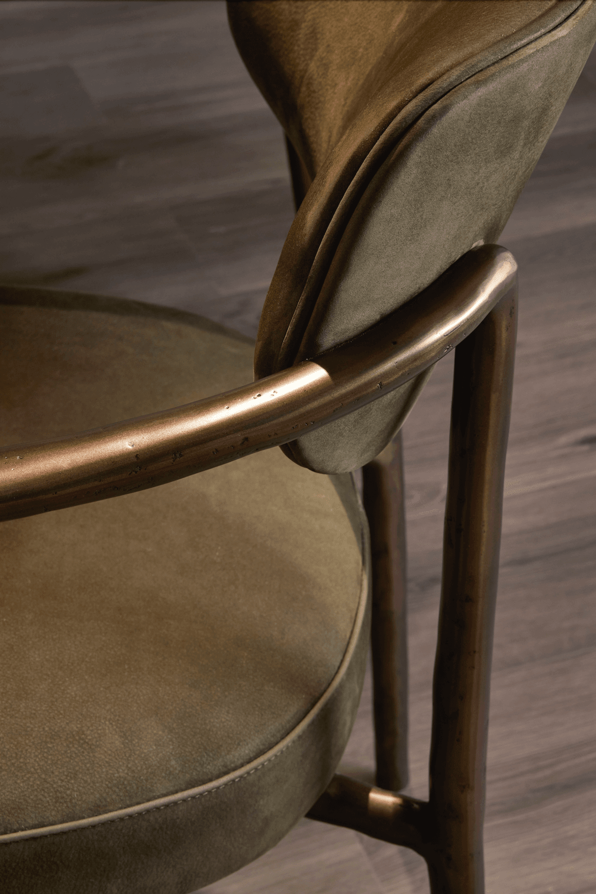 Gentle dining chair