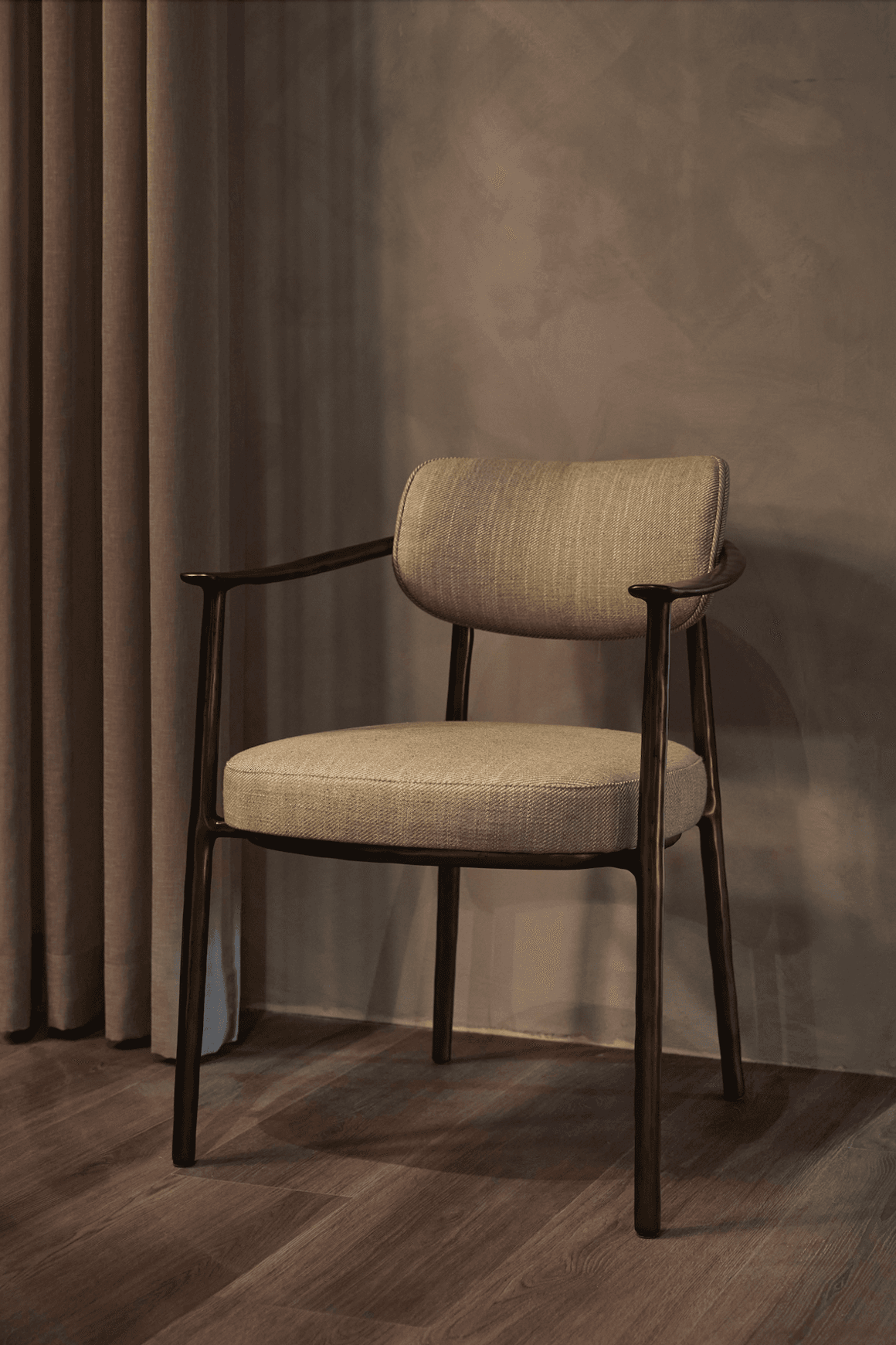 Gentle dining chair