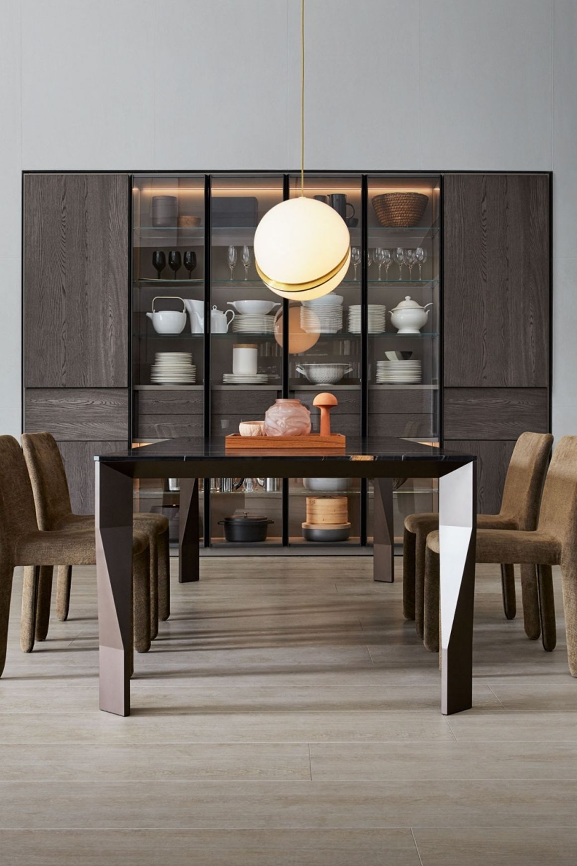 Glove-Up Dining Chair by Molteni&C
