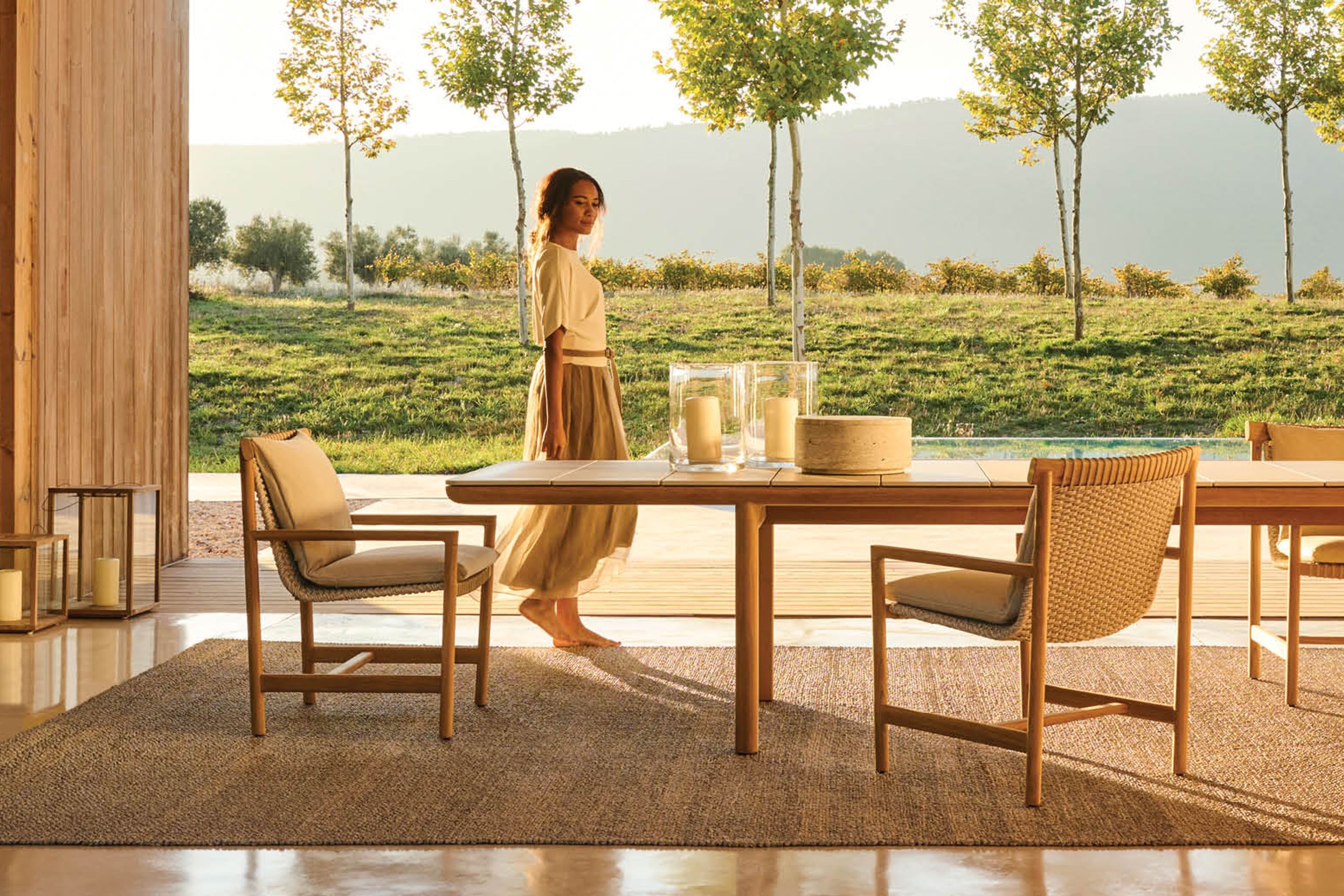 Amanu Dining Table