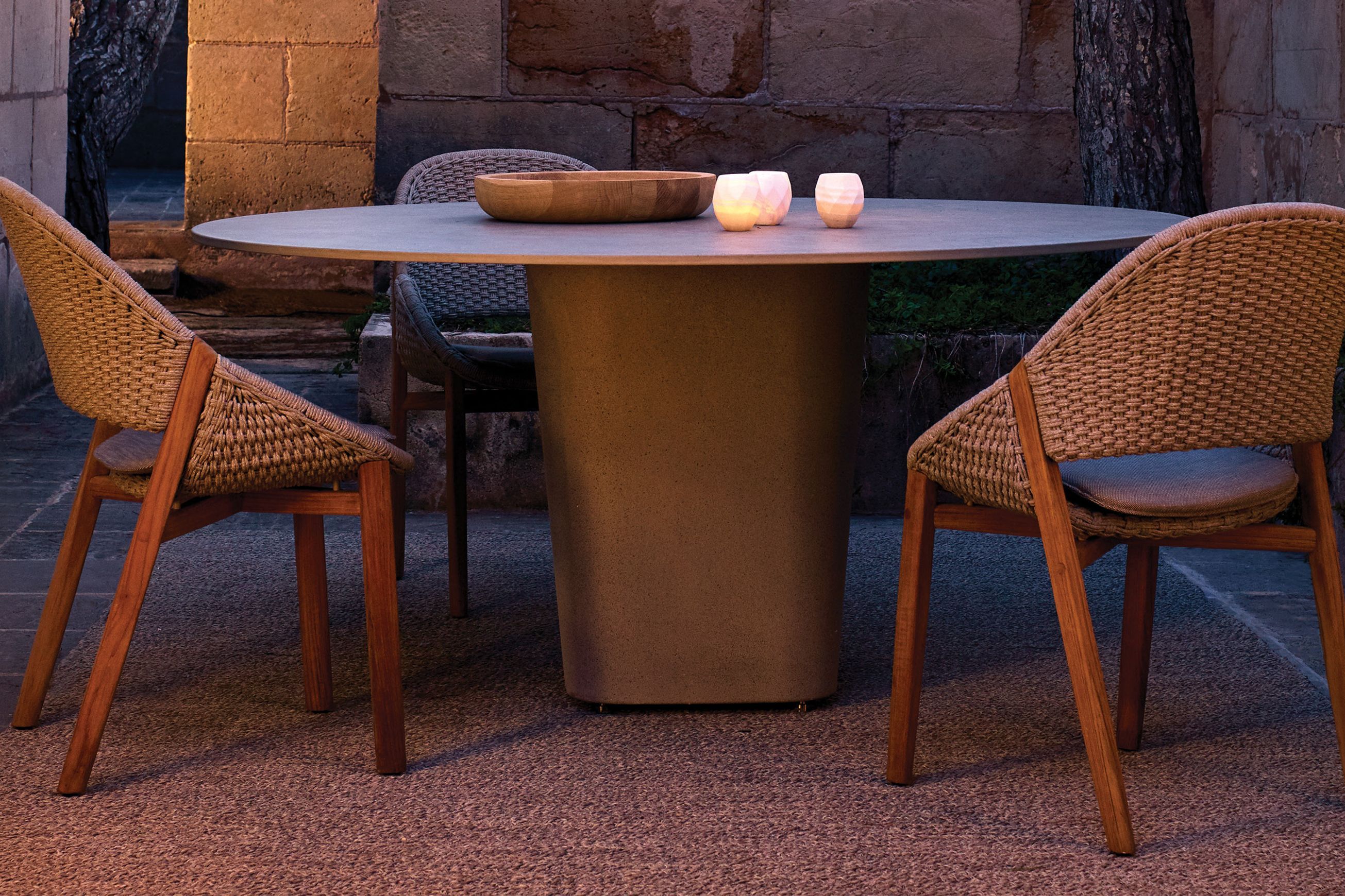 Tao Dining Table