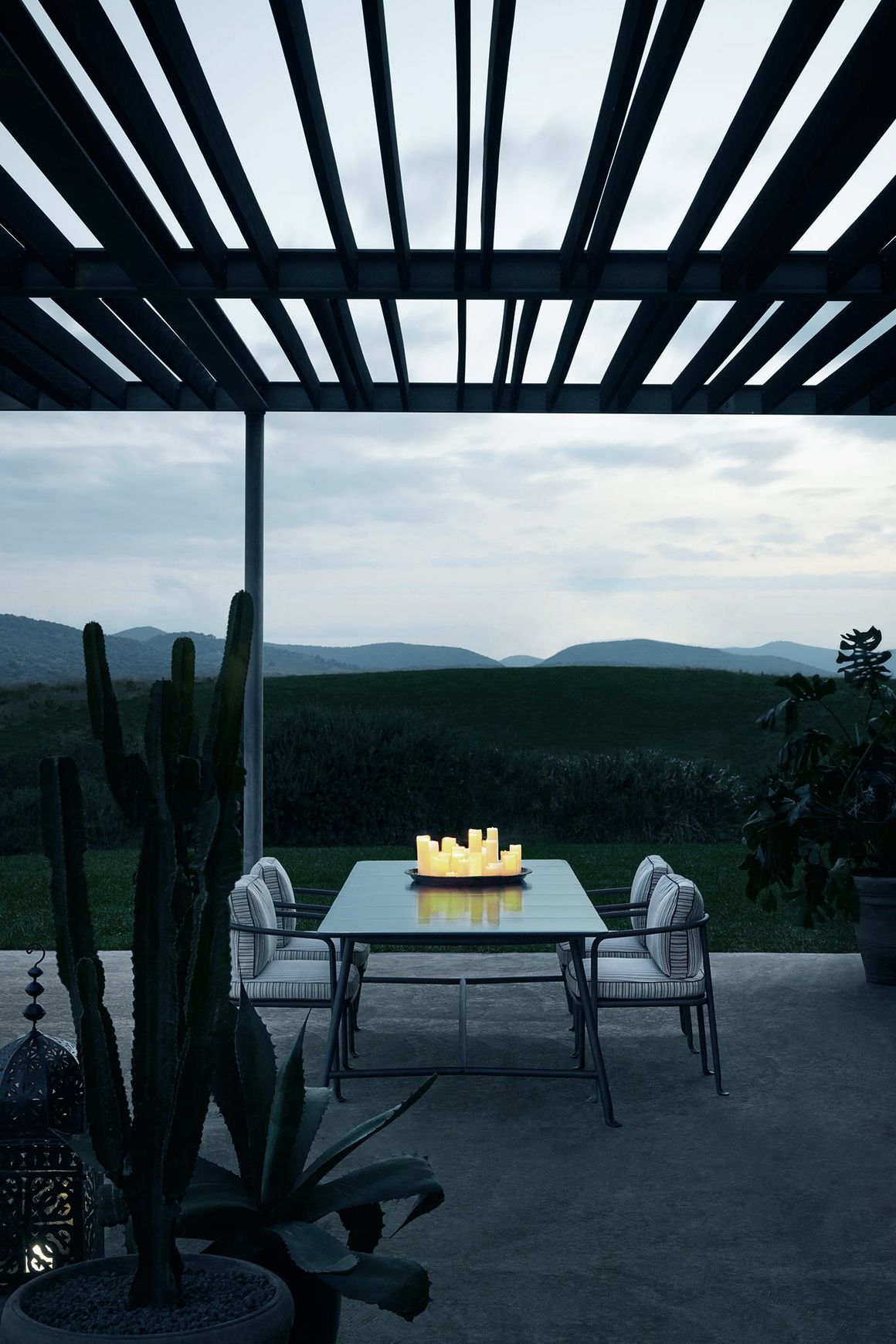Borea Table
