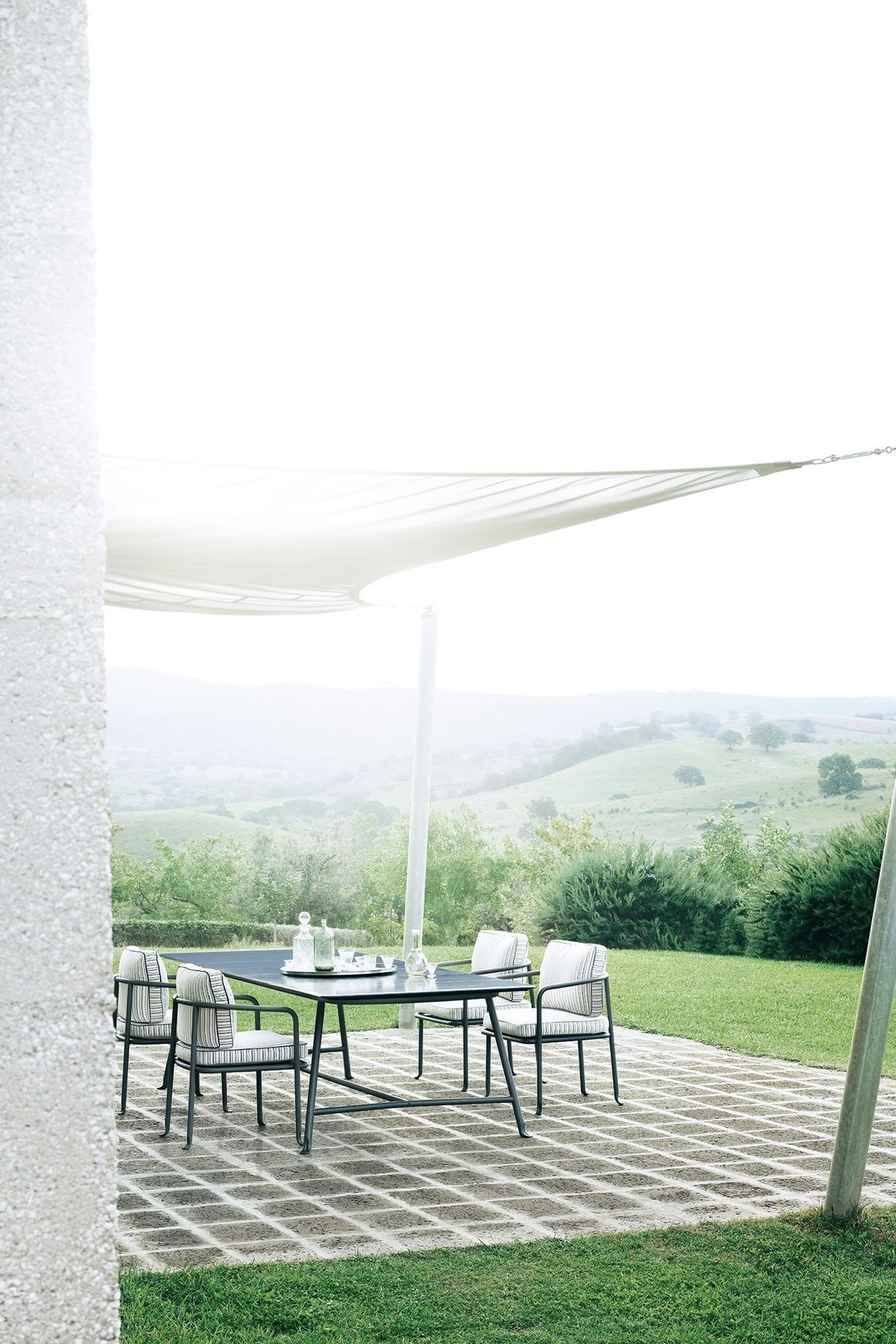 Borea Table