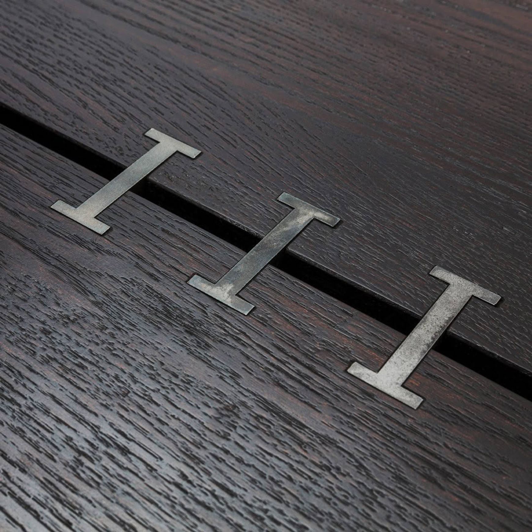 EVEREST Dining Table