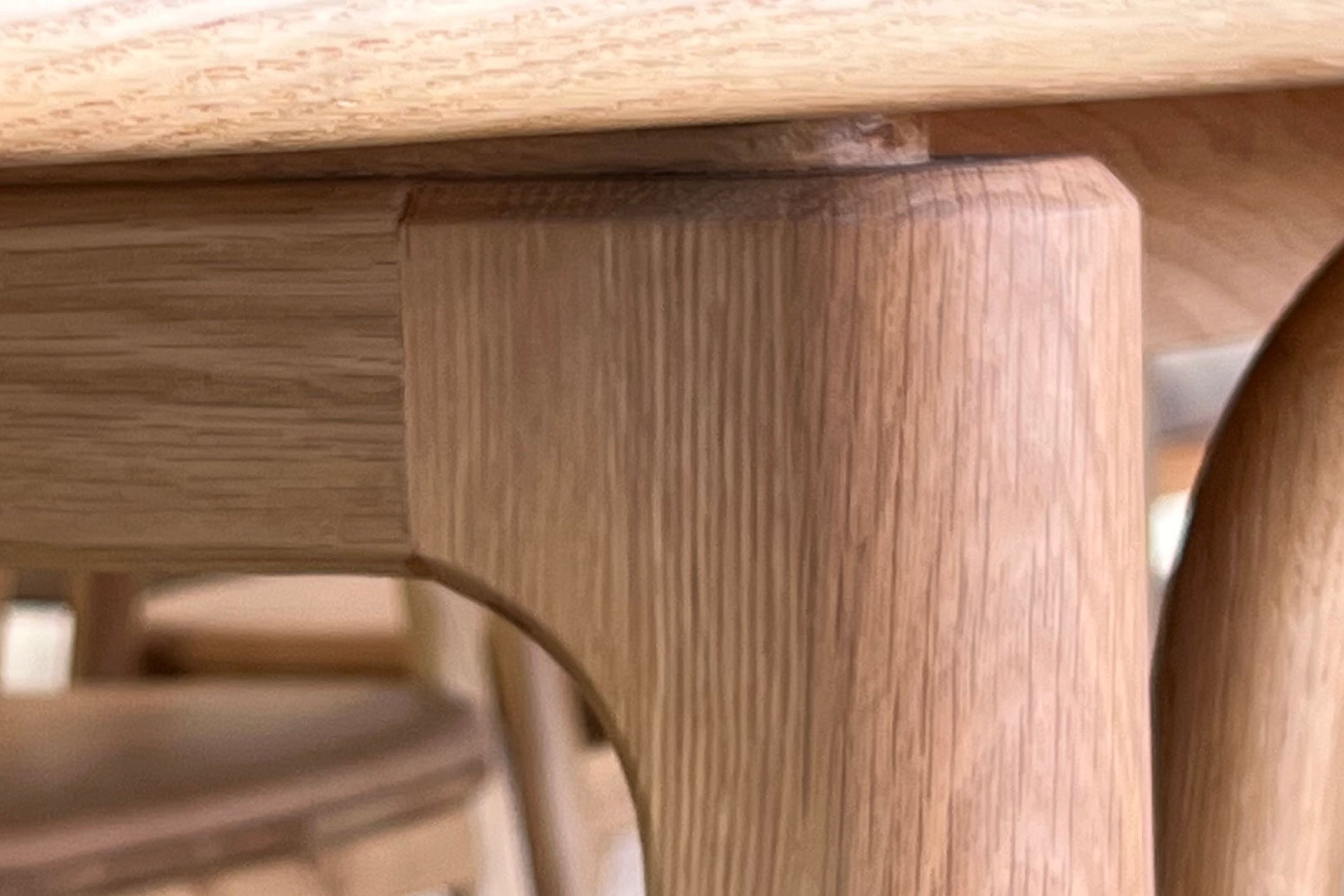 Hover Dining Table