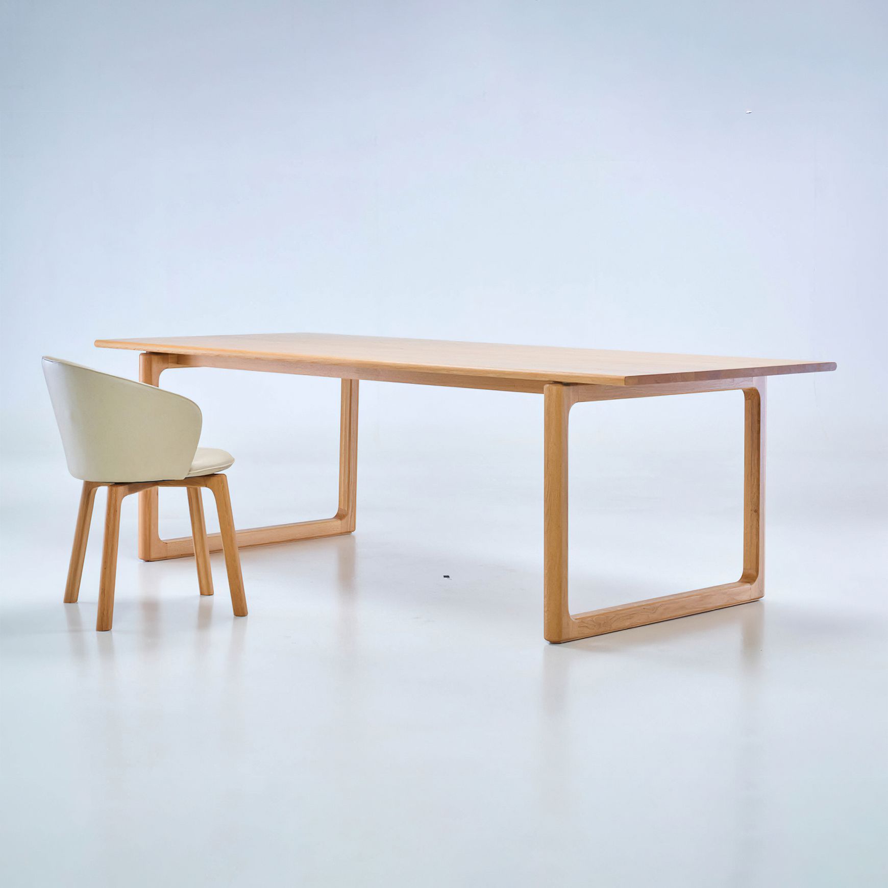 Hover Dining Table