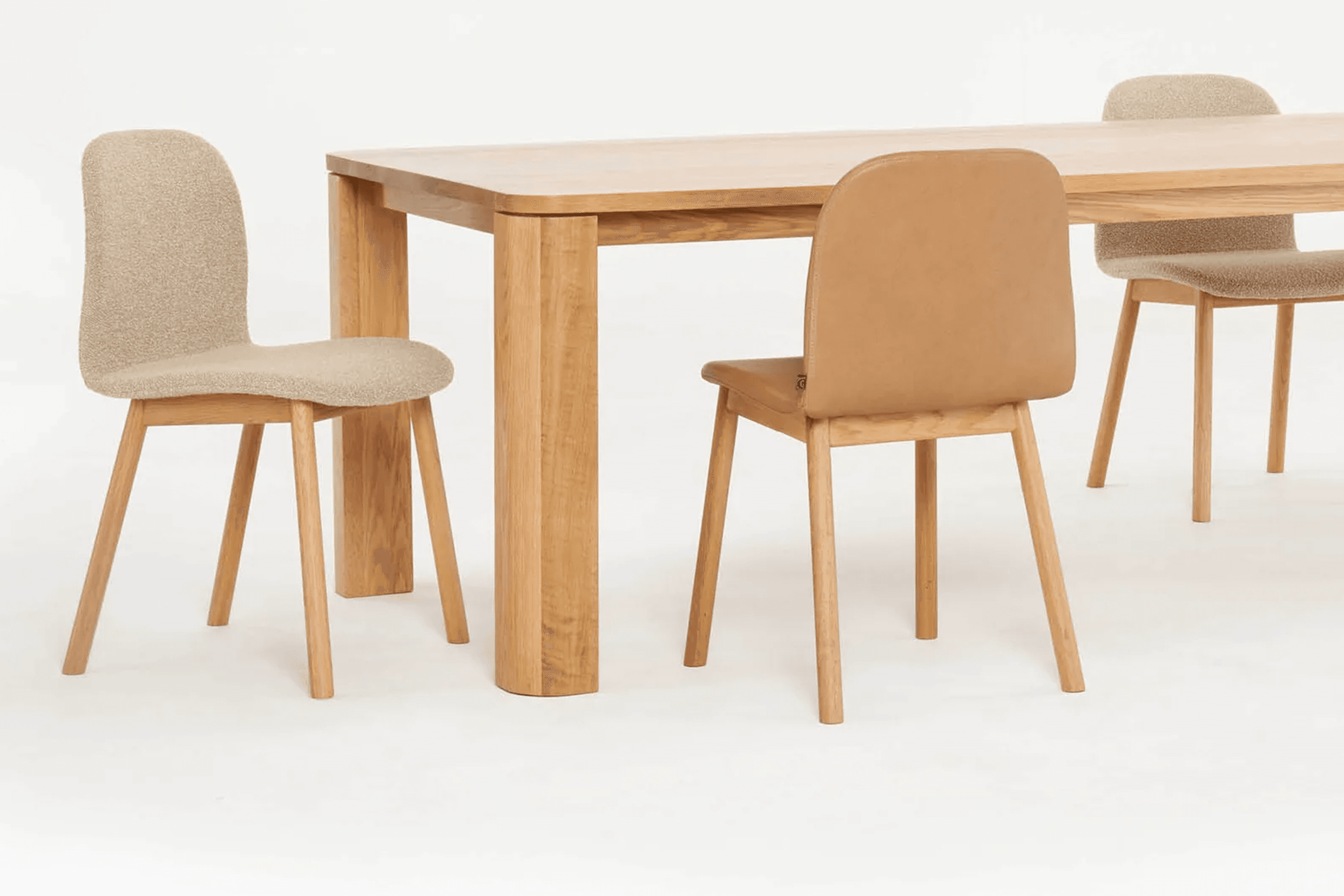 Oli Dining Table