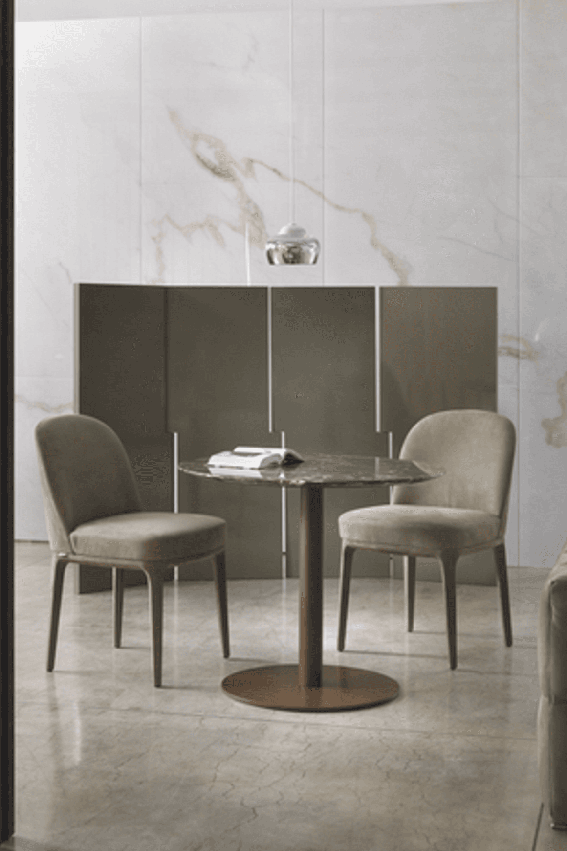 Break Dining Table