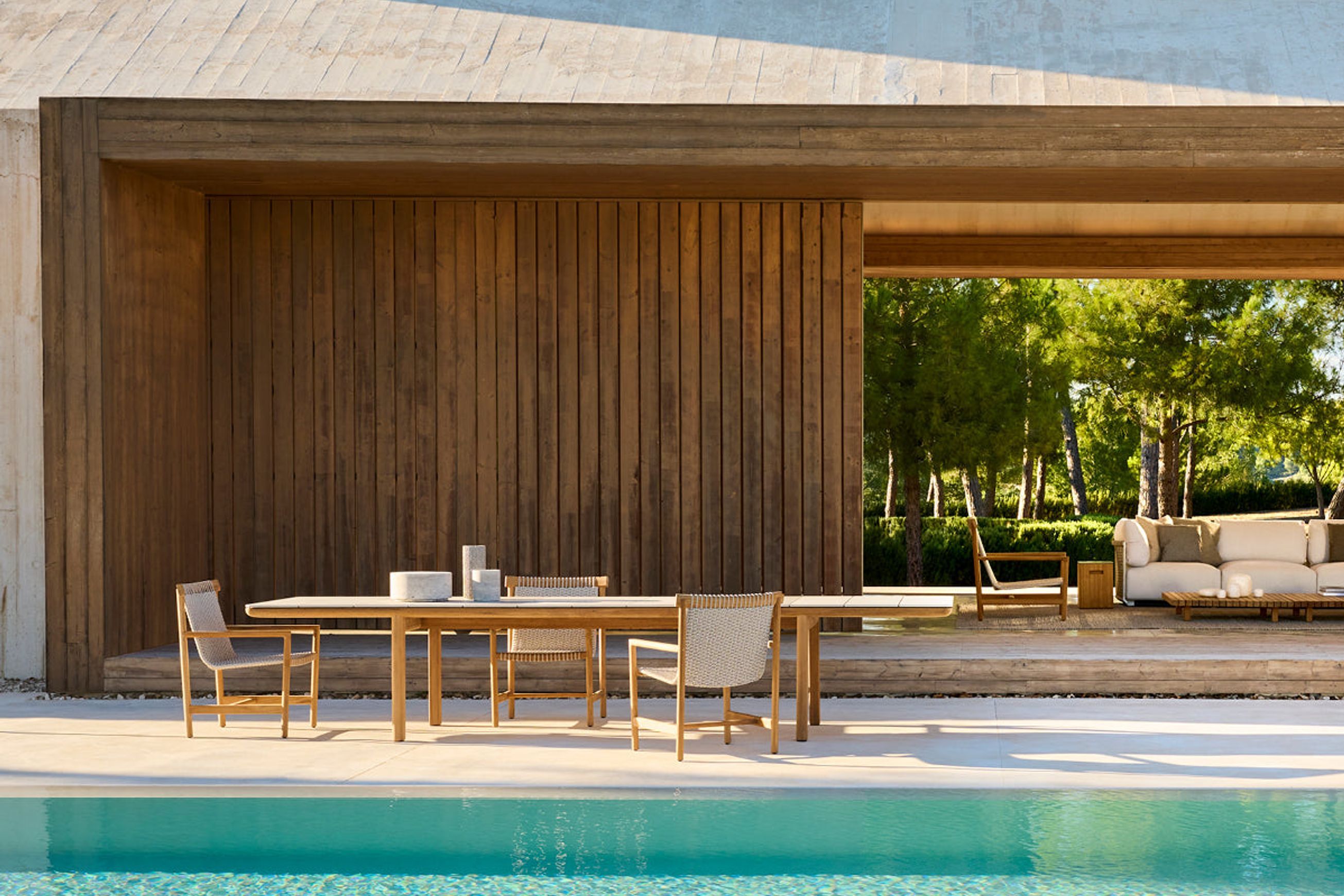 Amanu | Table