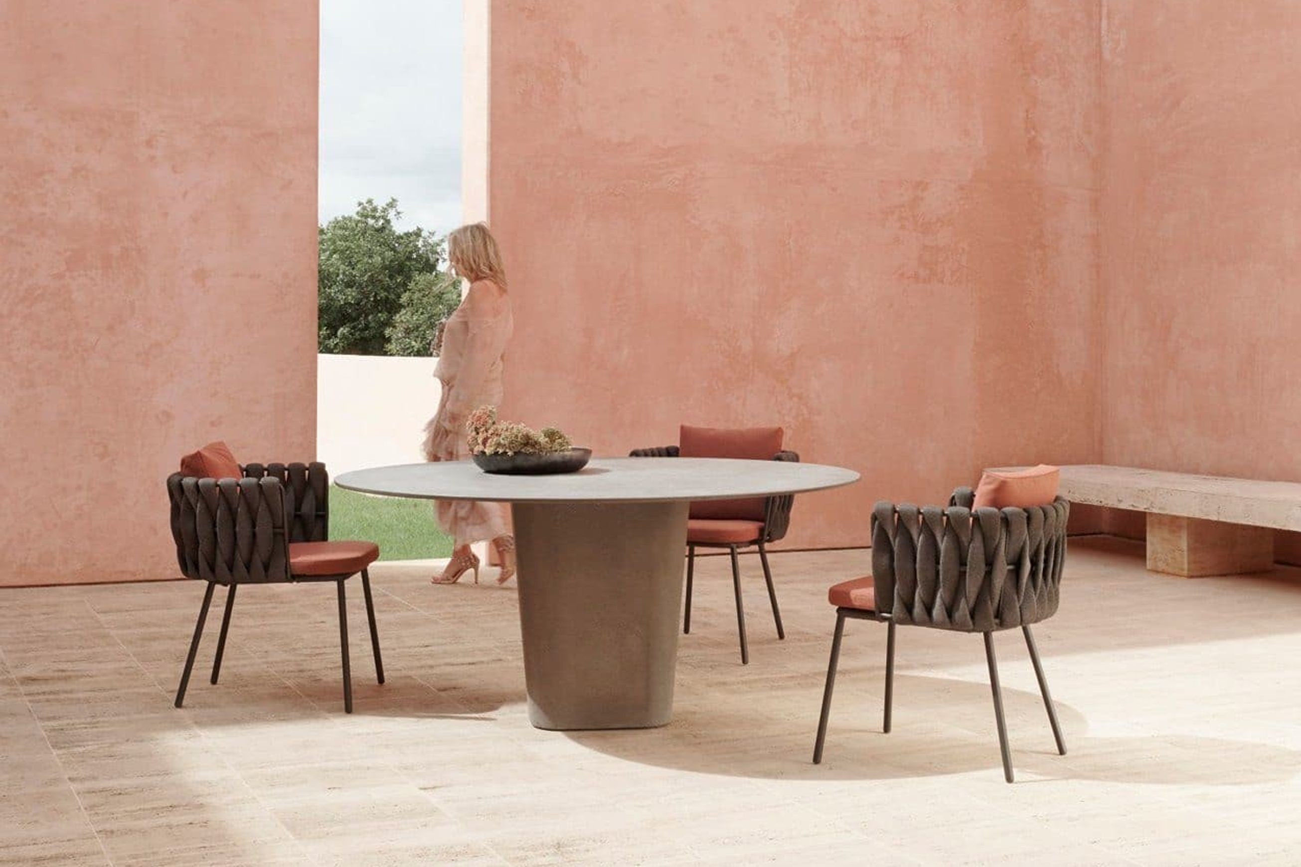Tao | Tables